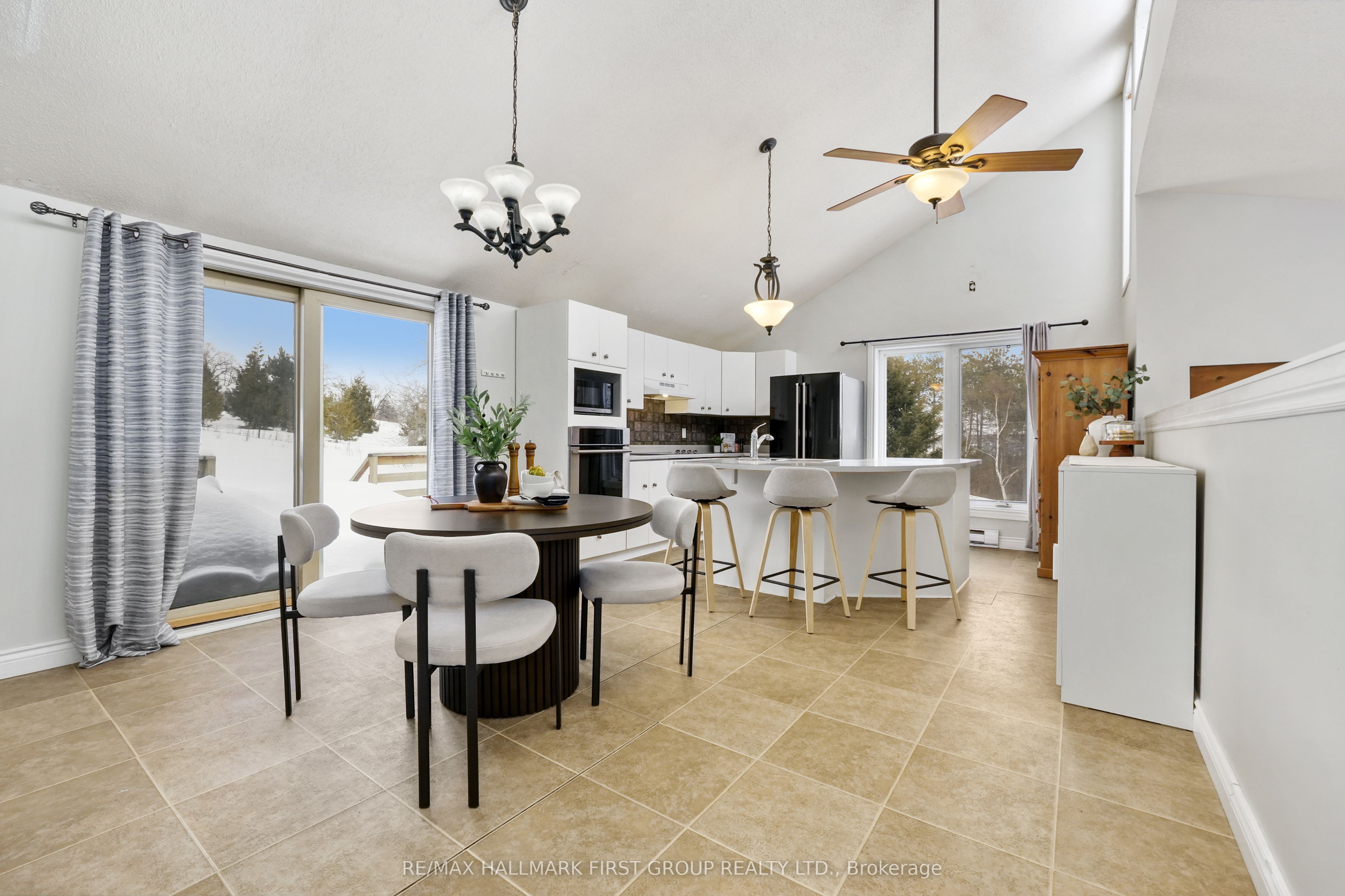 110 Davis Road Property Photo 12