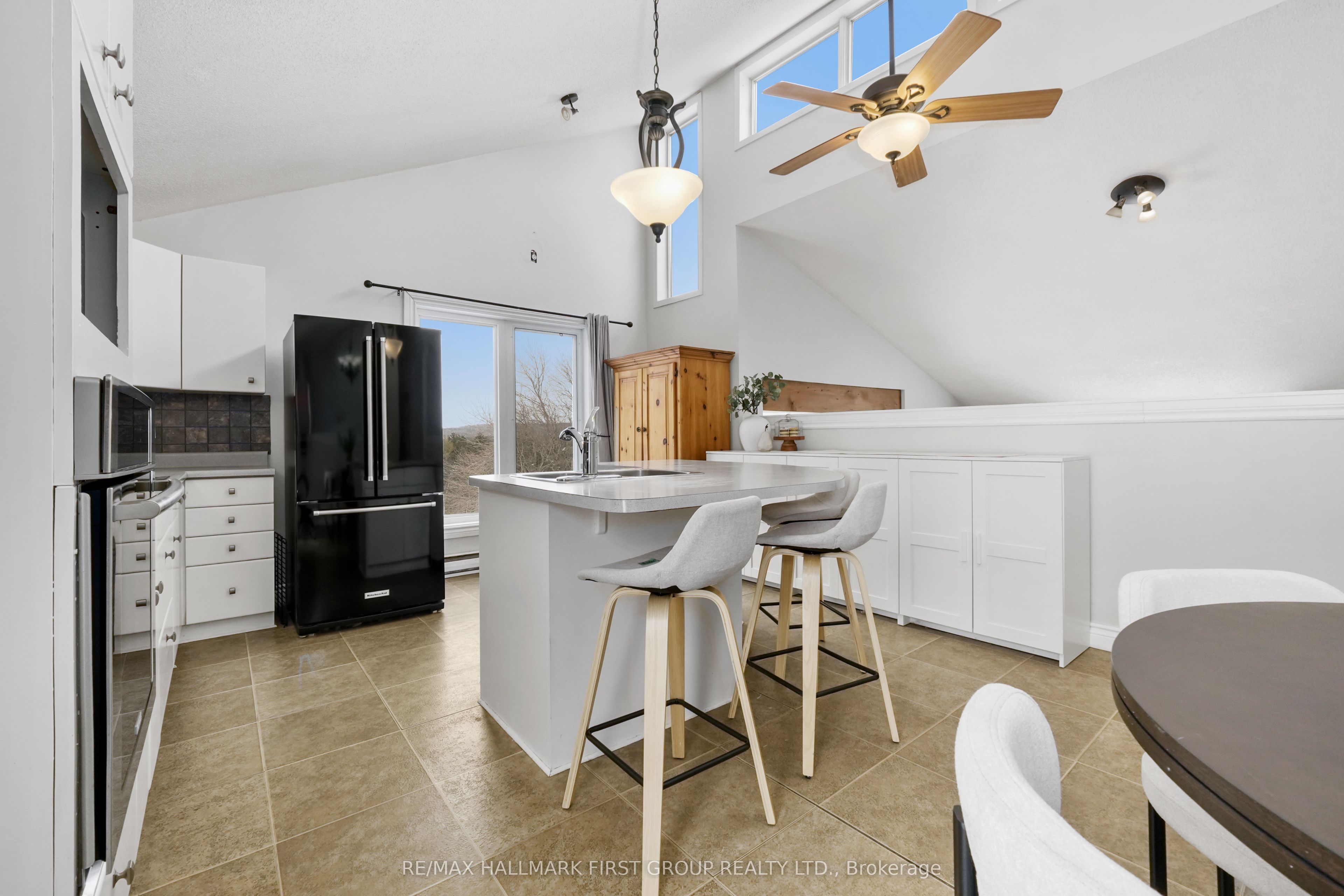 110 Davis Road Property Photo 13