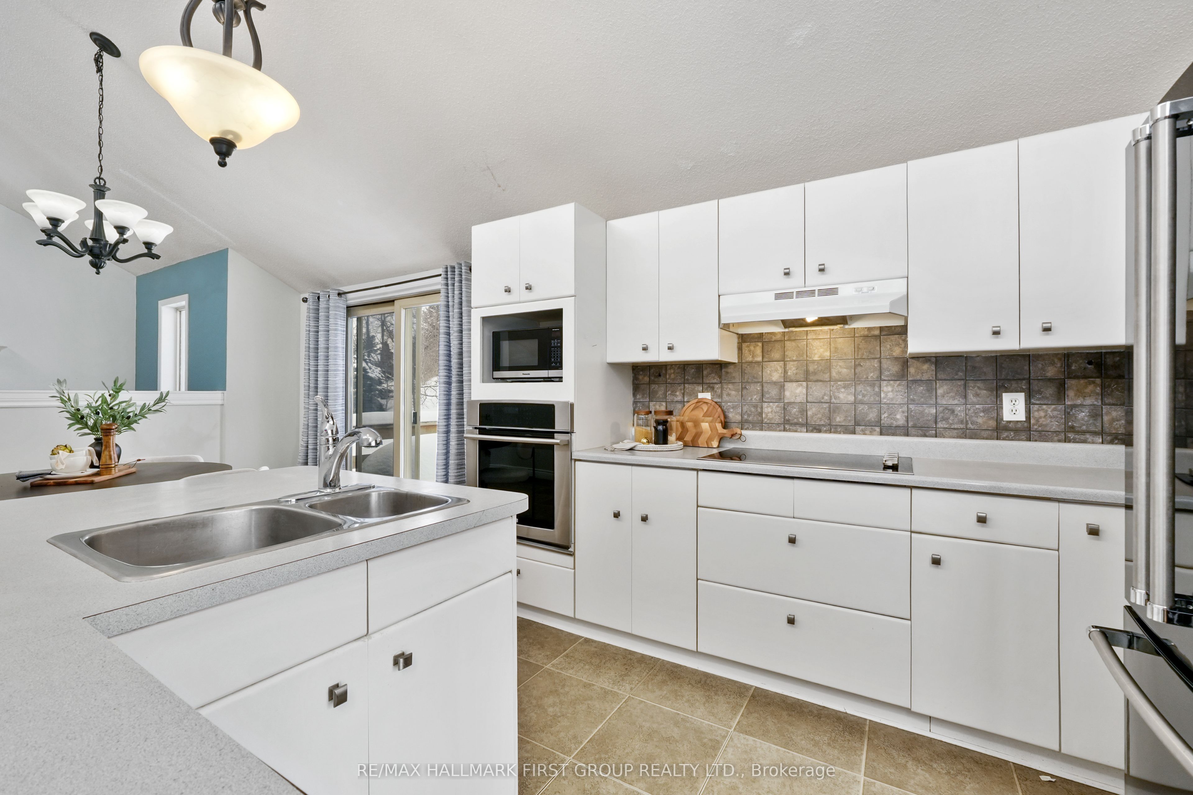 110 Davis Road Property Photo 16
