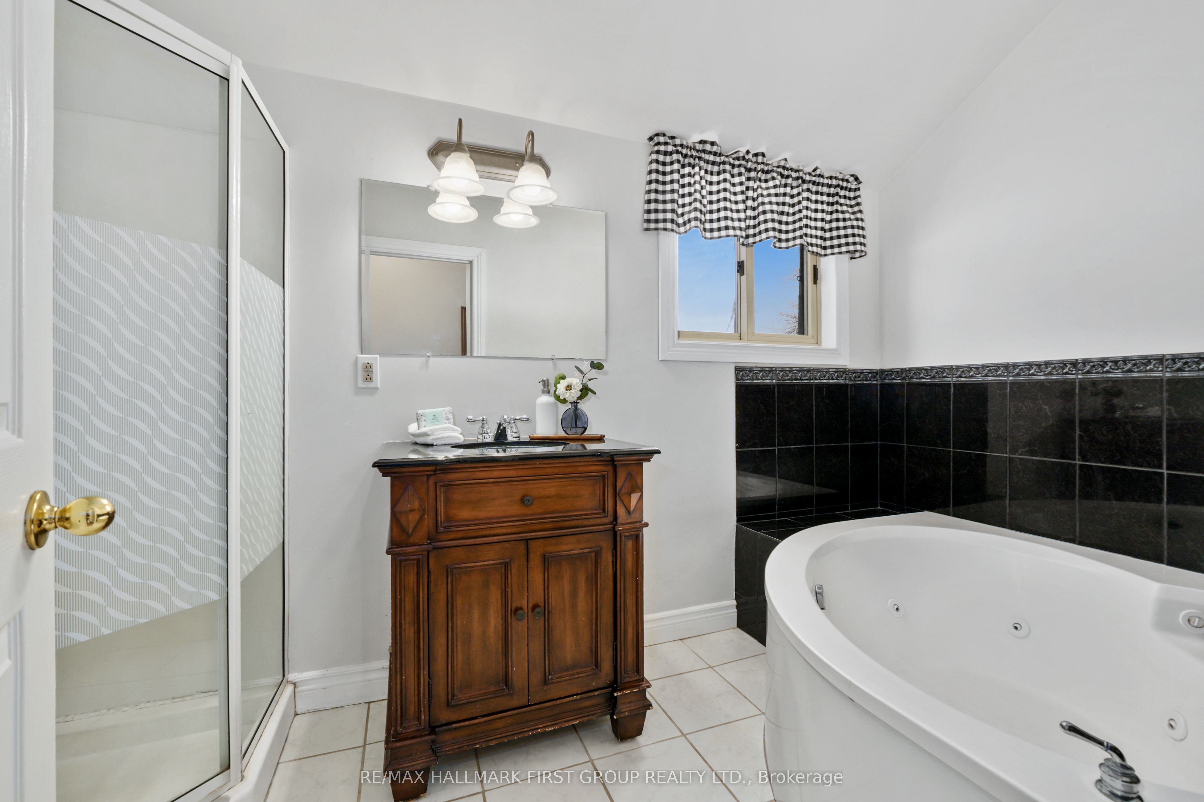 110 Davis Road Property Photo 26