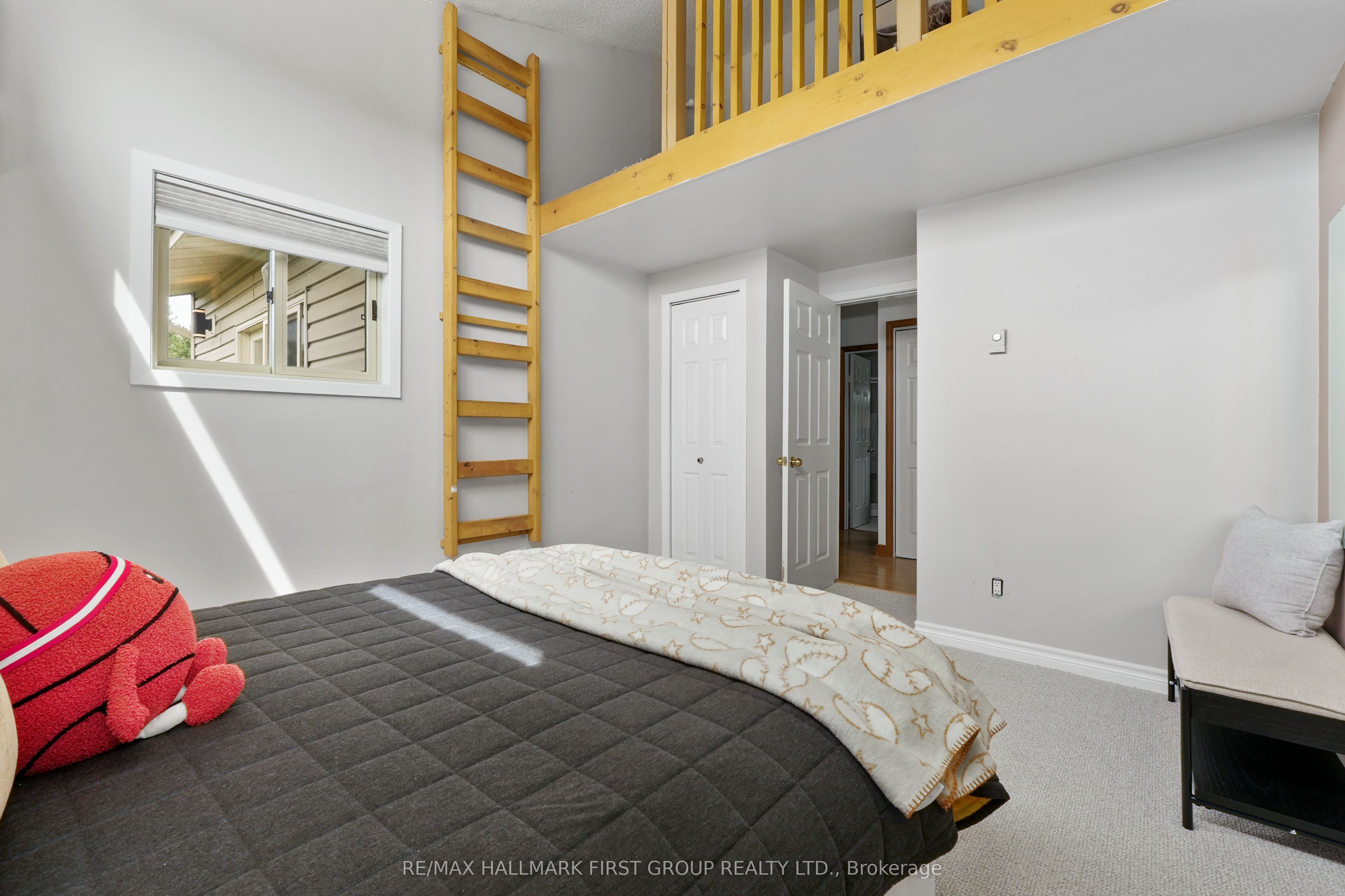 110 Davis Road Property Photo 28