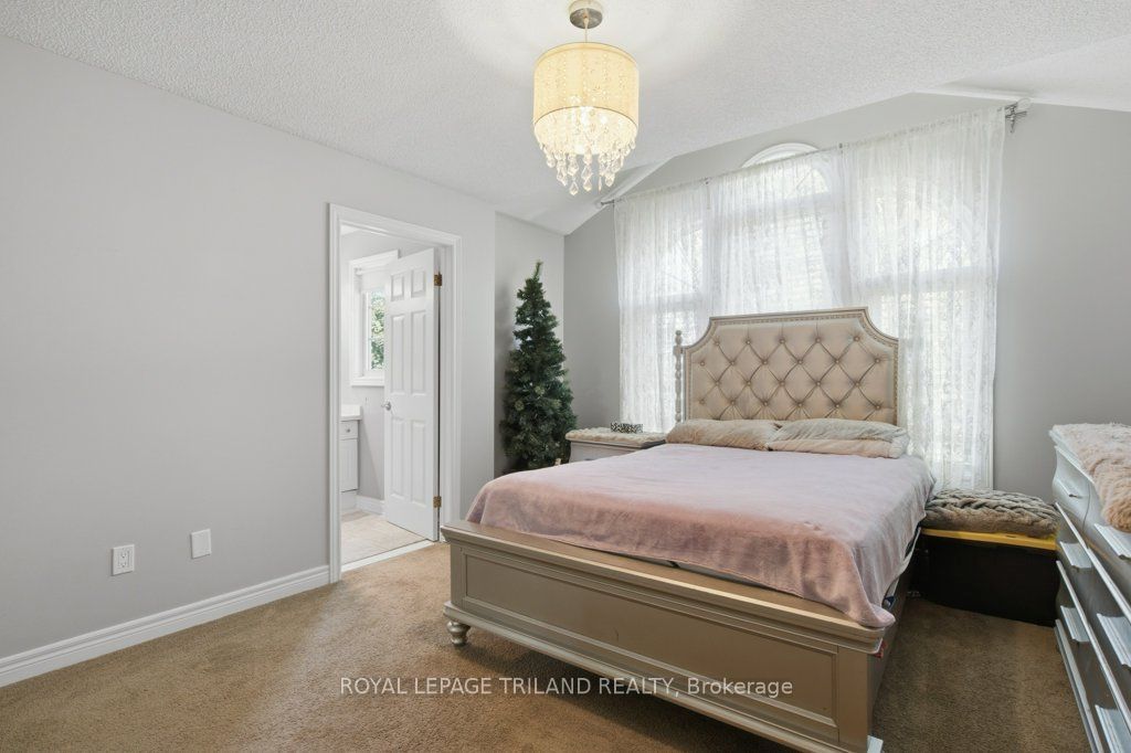 270 South Leaksdale Circle Property Photo 25