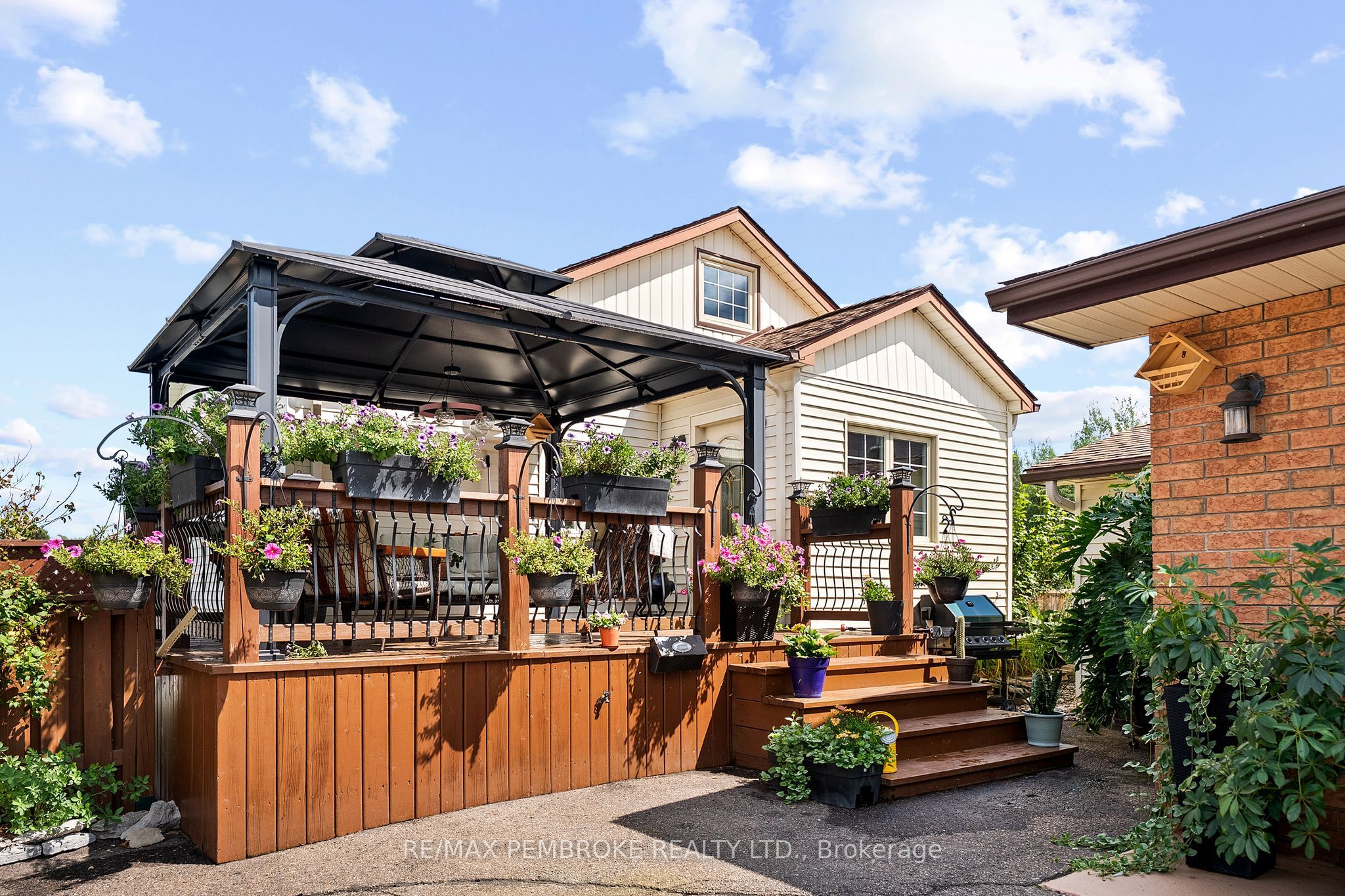 1315 Blakely Crescent W