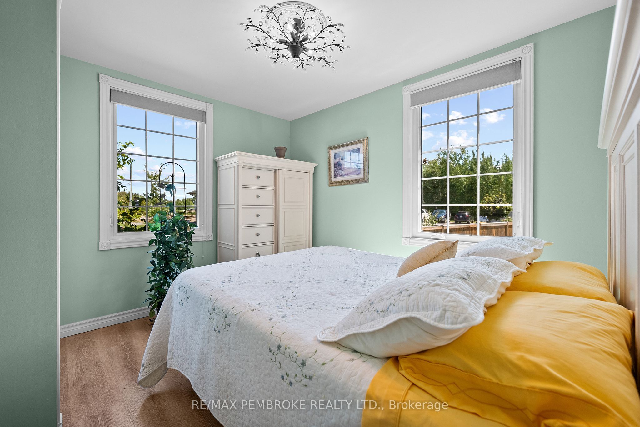 1315 Blakely Crescent W Property Photo 16