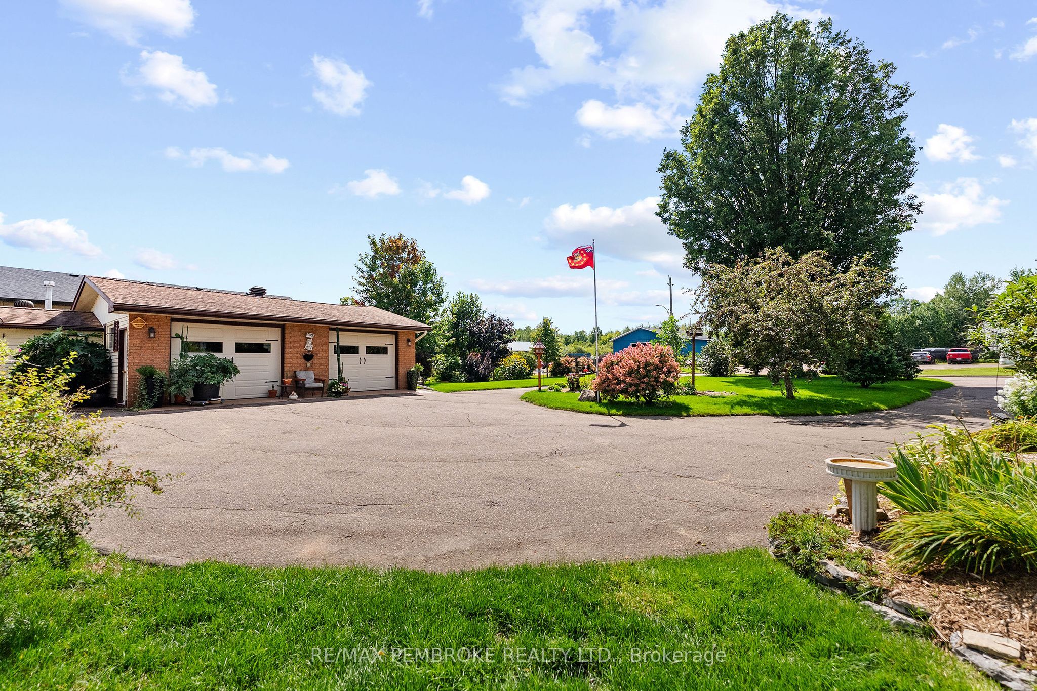1315 Blakely Crescent W Property Photo 30