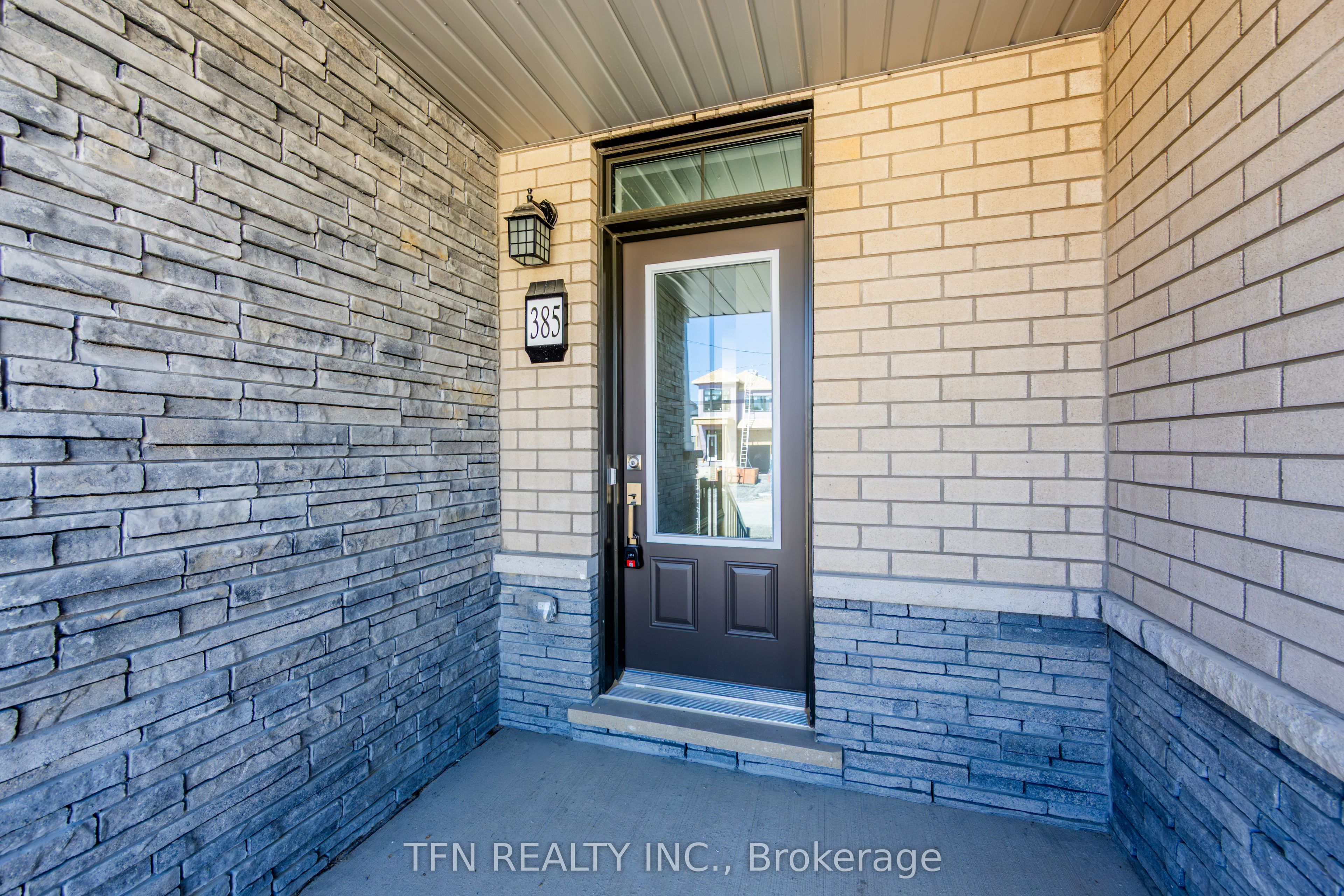 385 Starlight Avenue Property Photo 6