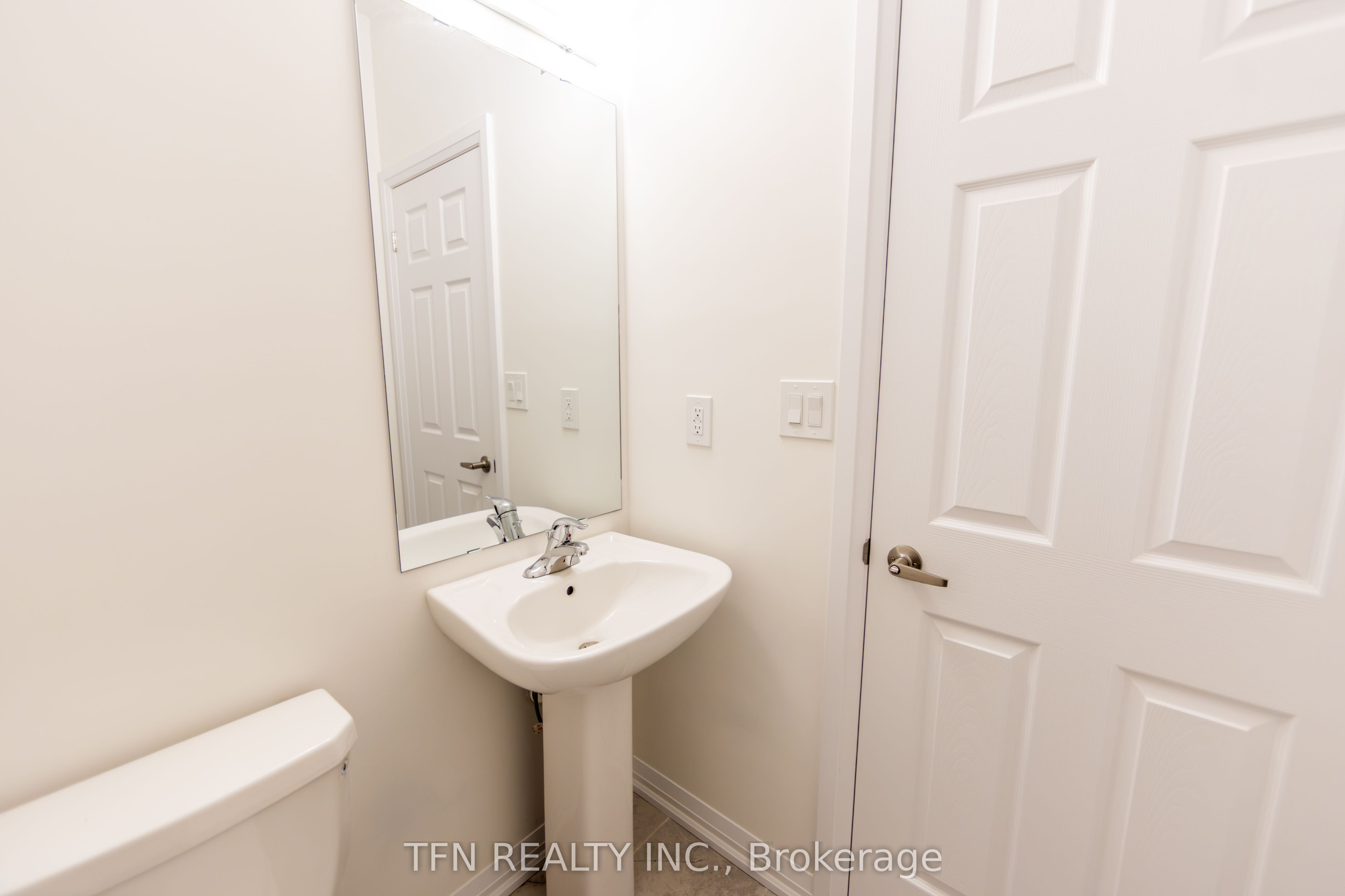 385 Starlight Avenue Property Photo 12