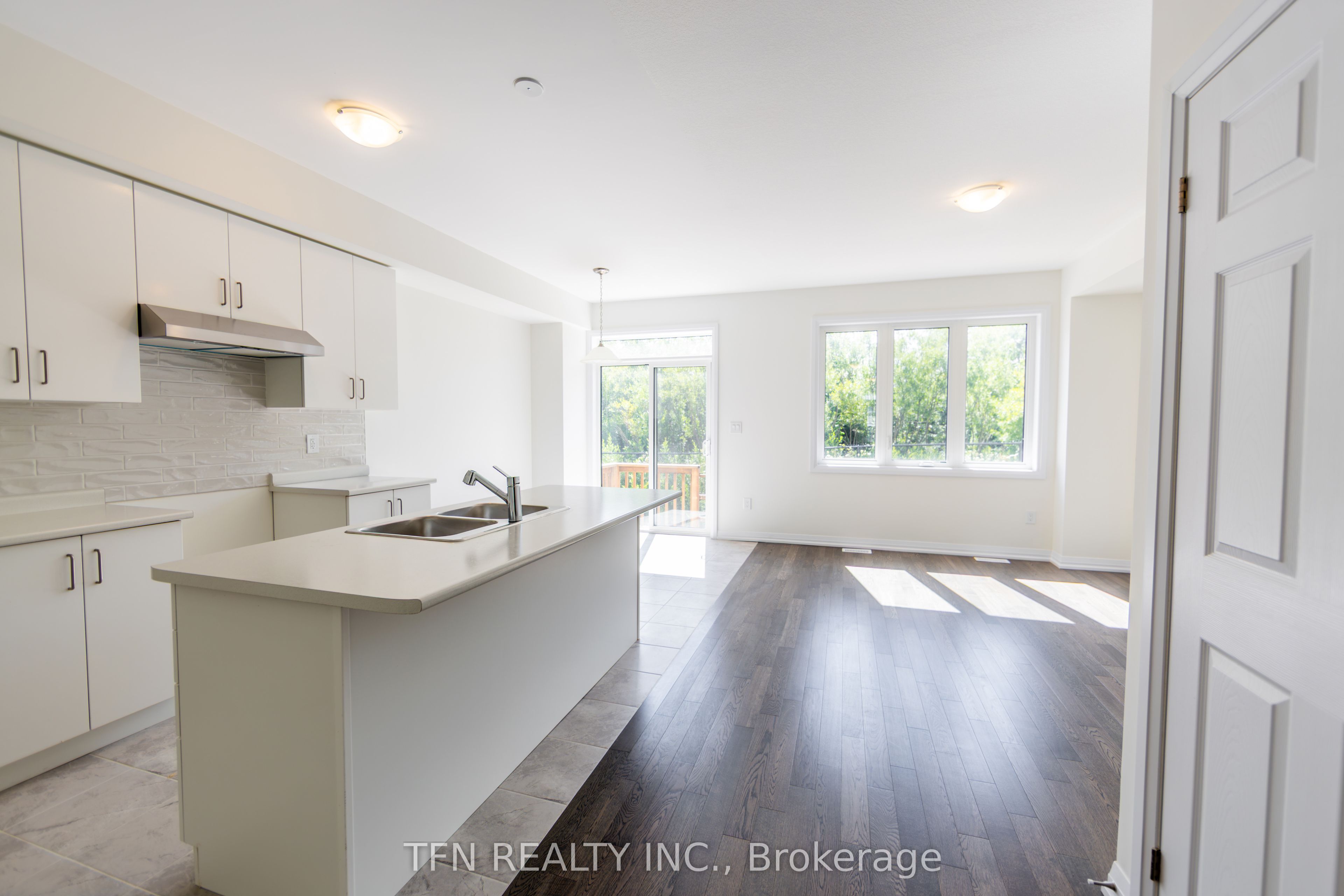 385 Starlight Avenue Property Photo 15
