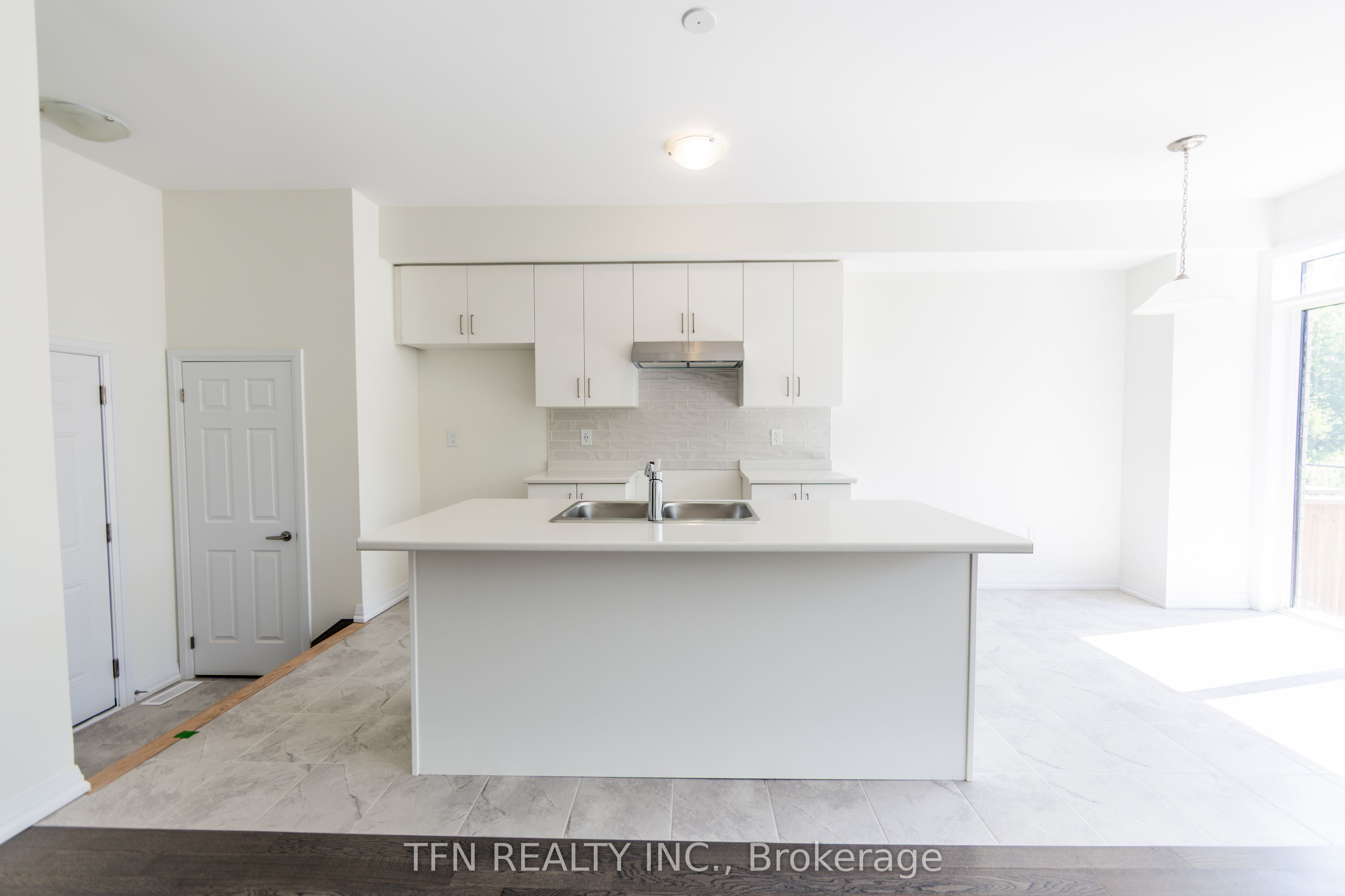 385 Starlight Avenue Property Photo 16