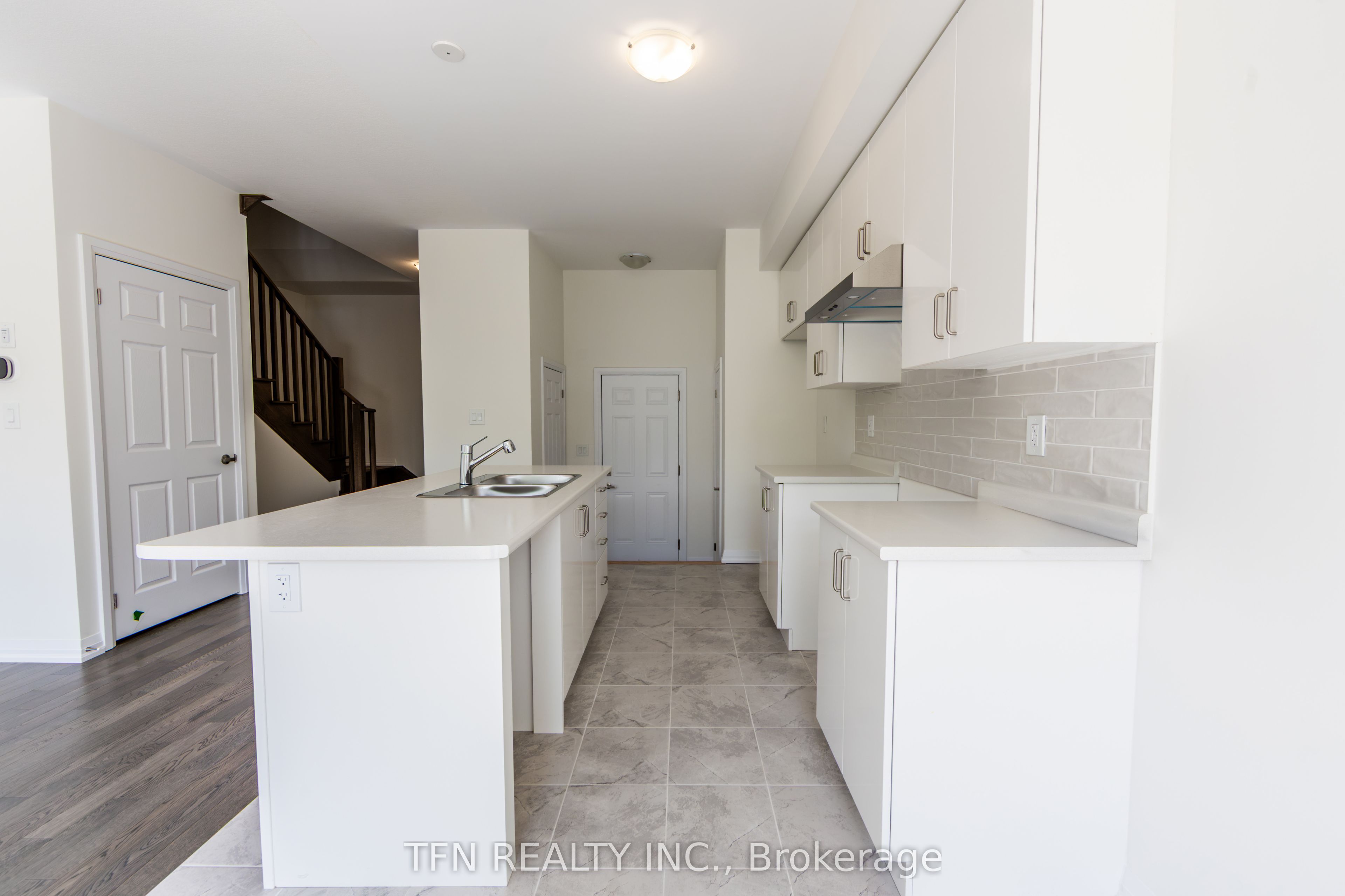 385 Starlight Avenue Property Photo 20