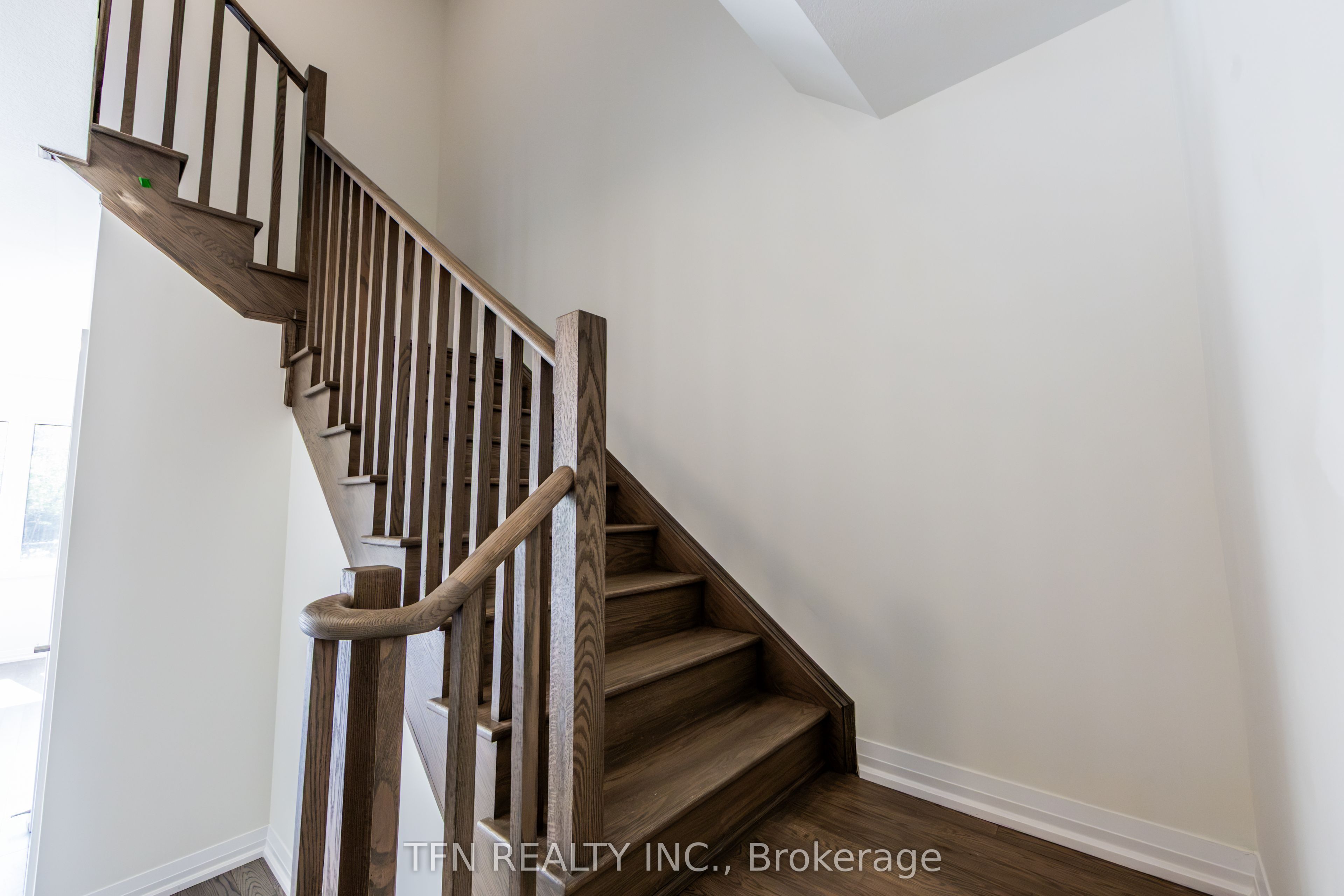 385 Starlight Avenue Property Photo 25