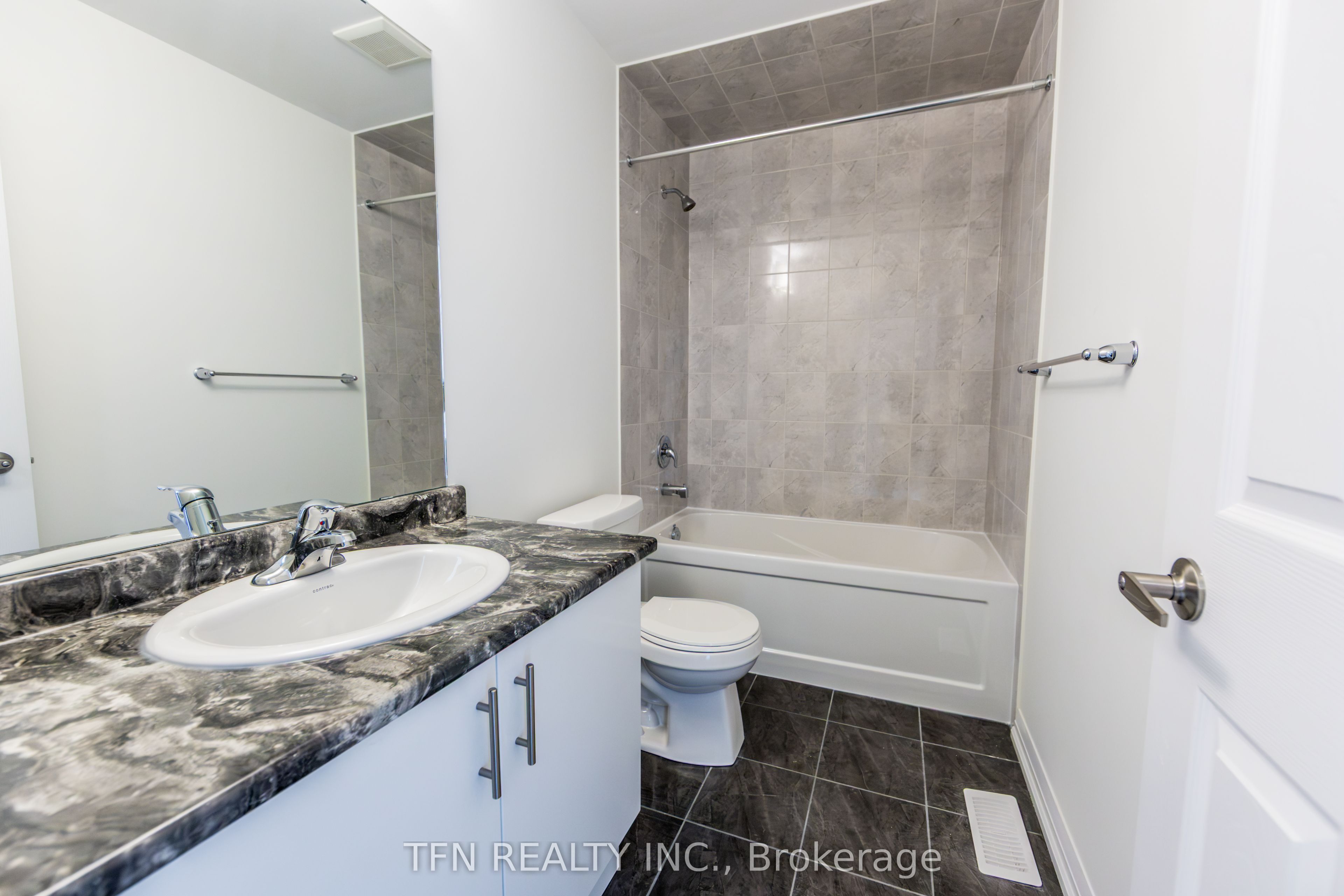 385 Starlight Avenue Property Photo 38