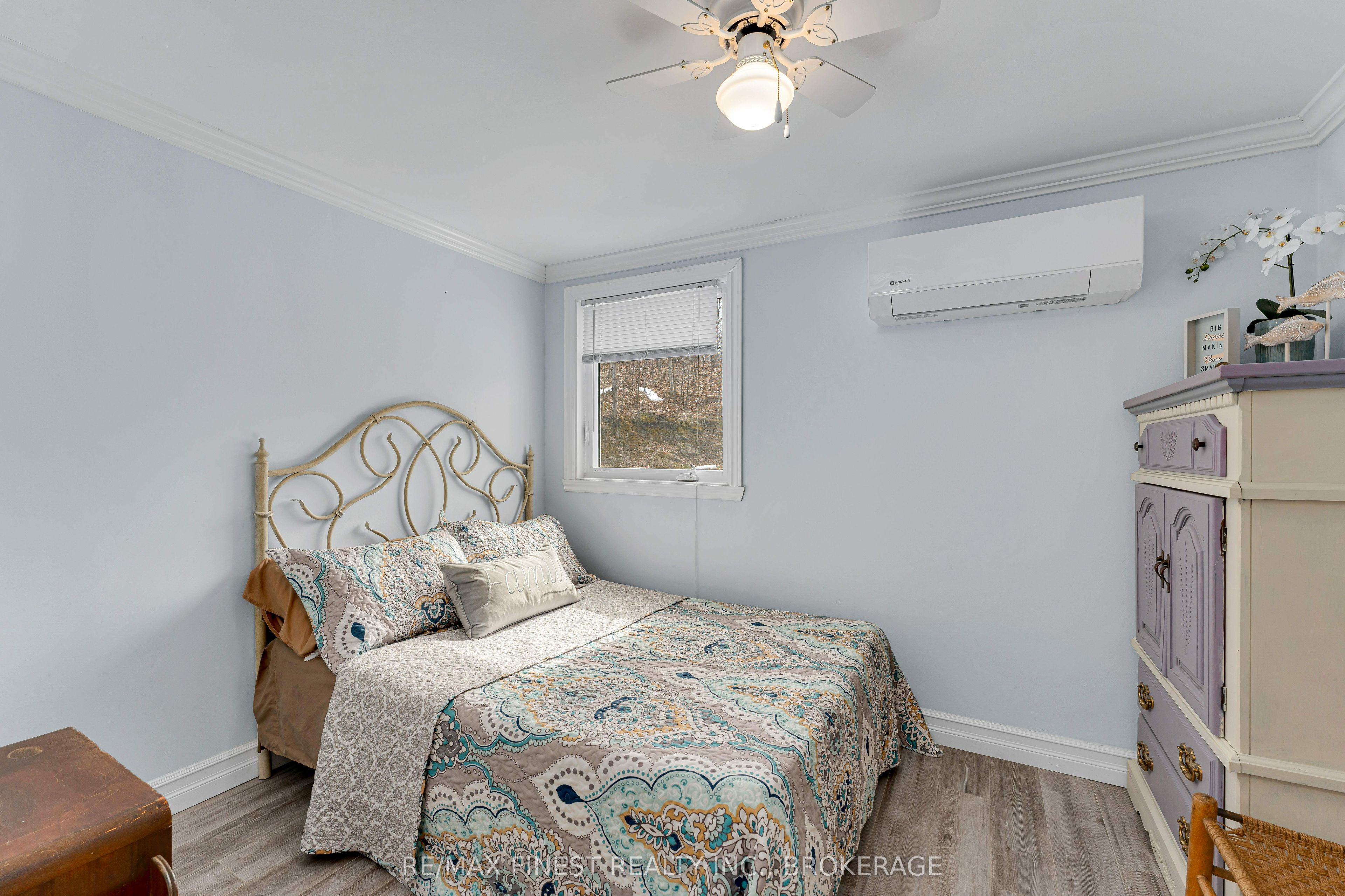 1066 Mountvale Point Road Property Photo 11