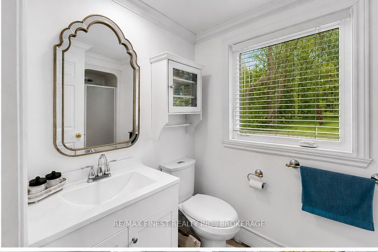 1066 Mountvale Point Road Property Photo 13