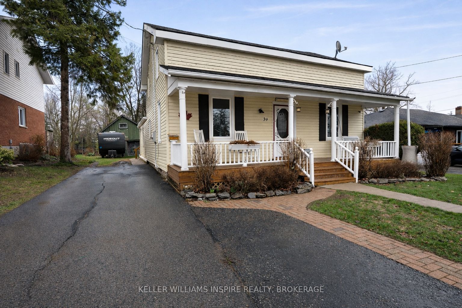 39 Centre Street Property Photo 2
