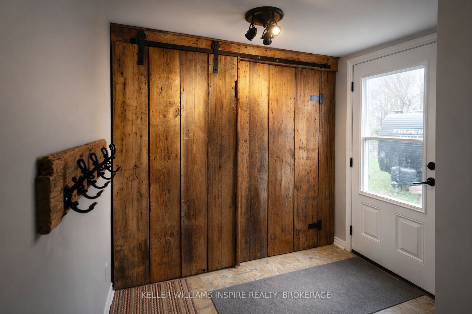 39 Centre Street Property Photo 8