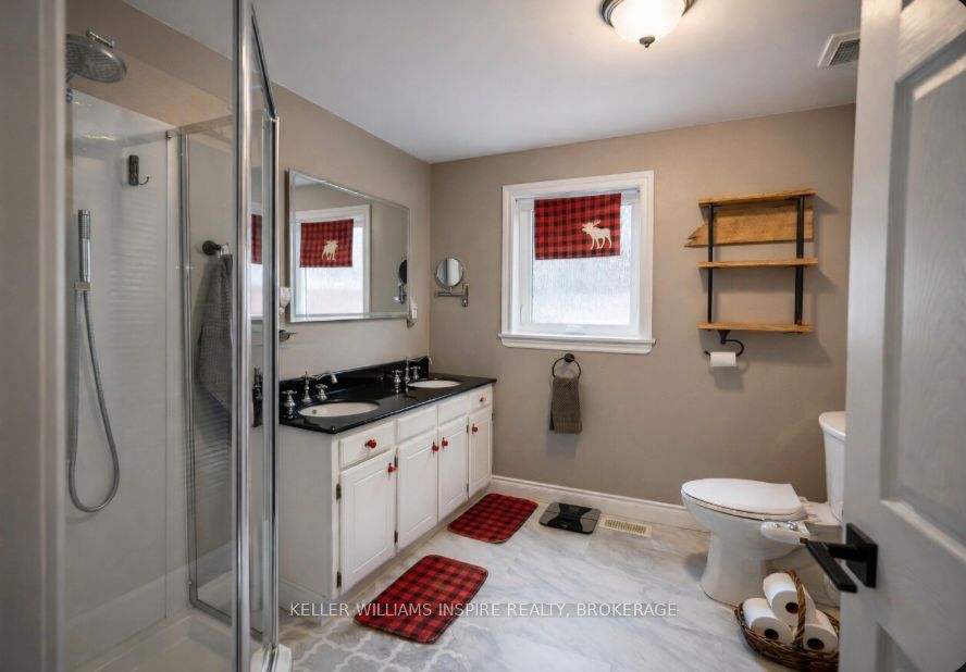 39 Centre Street Property Photo 11