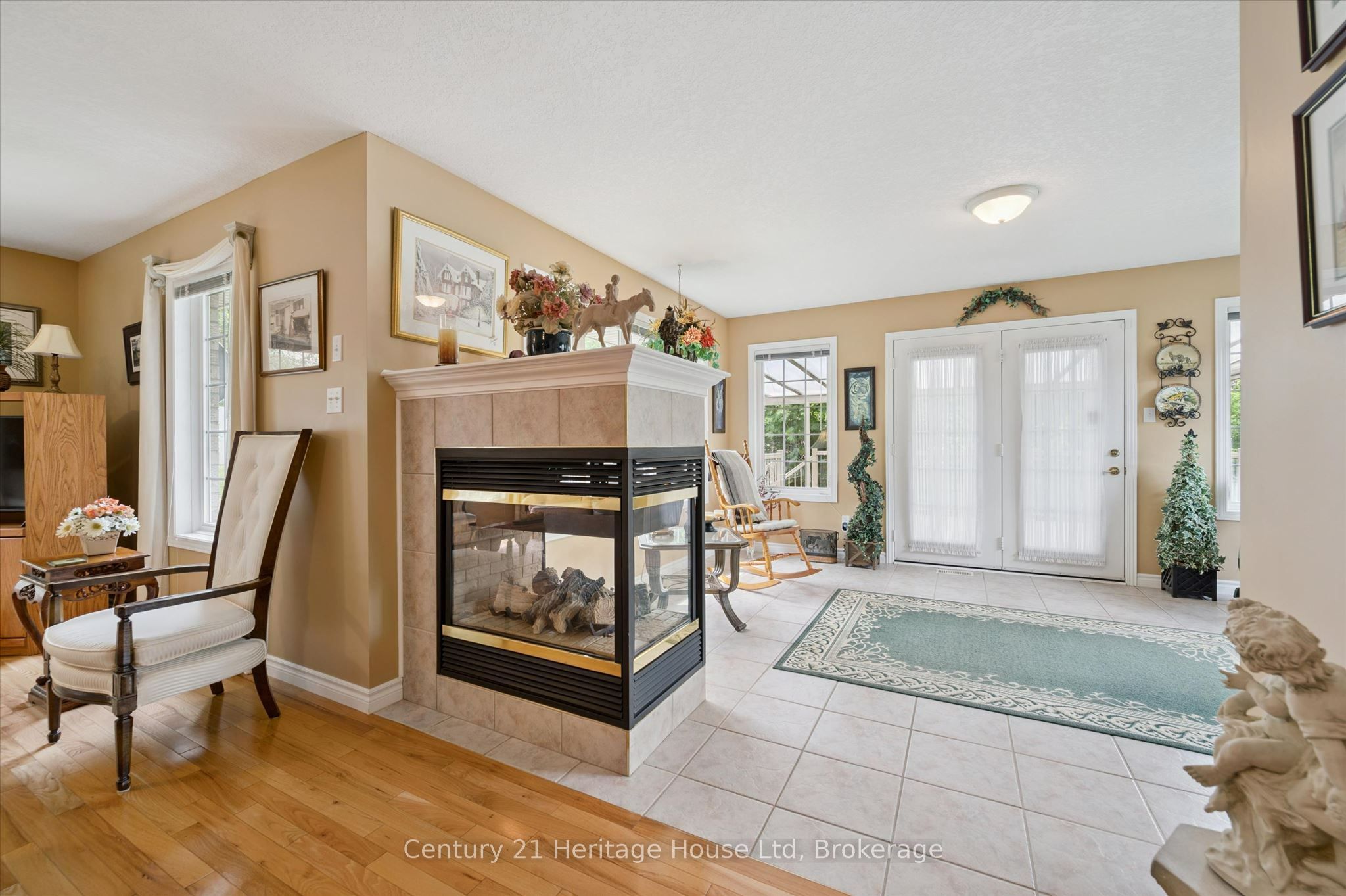 545 Athol Street Property Photo 18