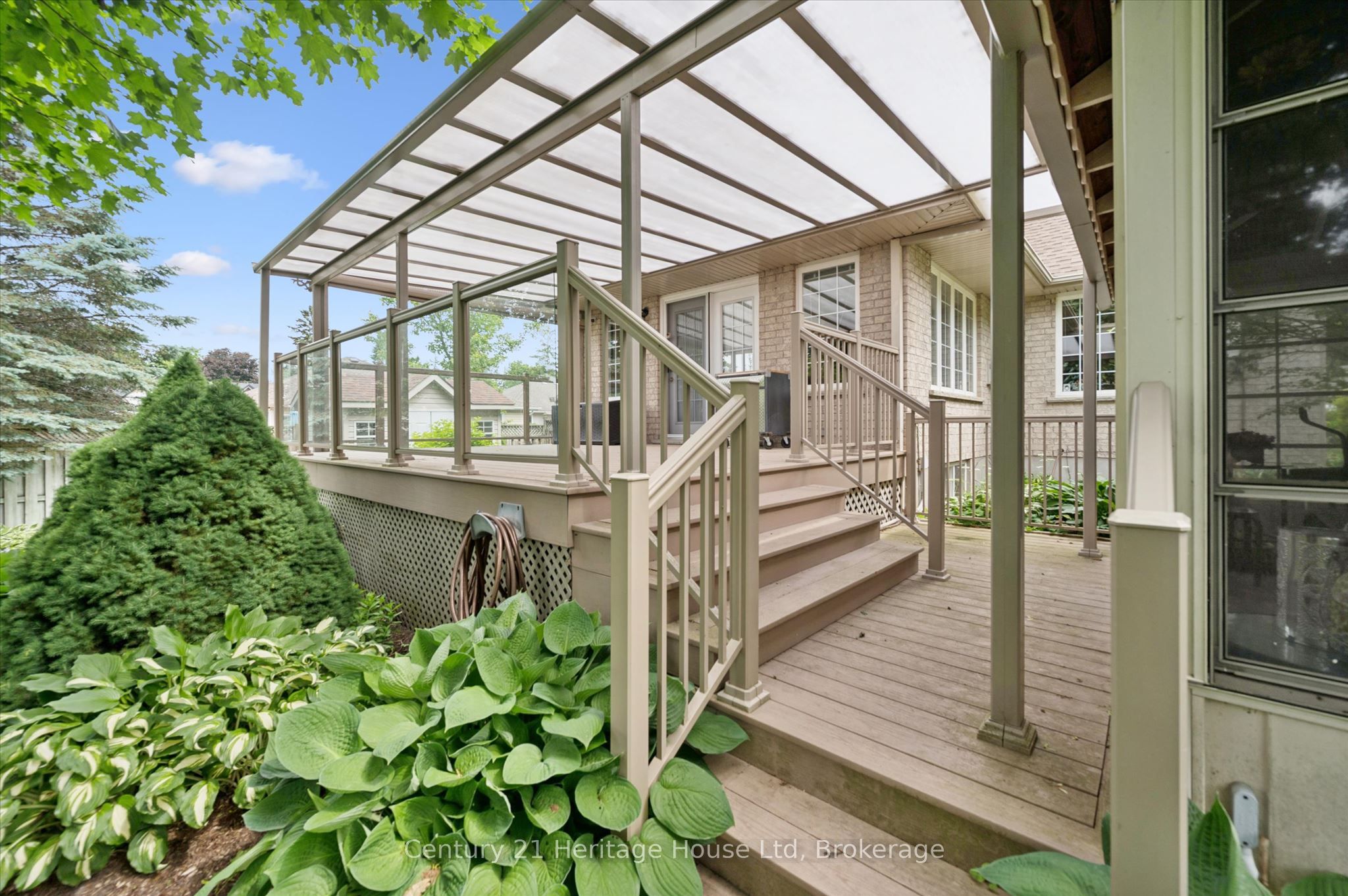 545 Athol Street Property Photo 37