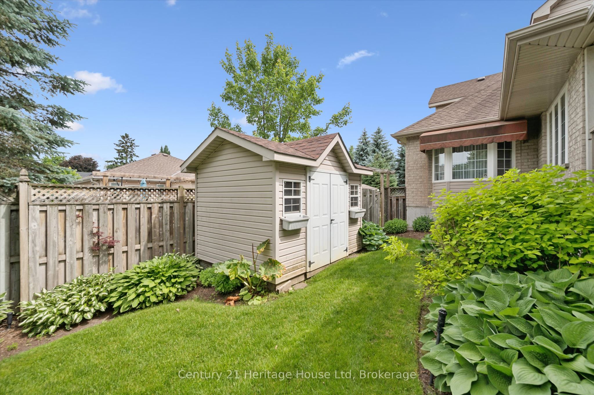 545 Athol Street Property Photo 41