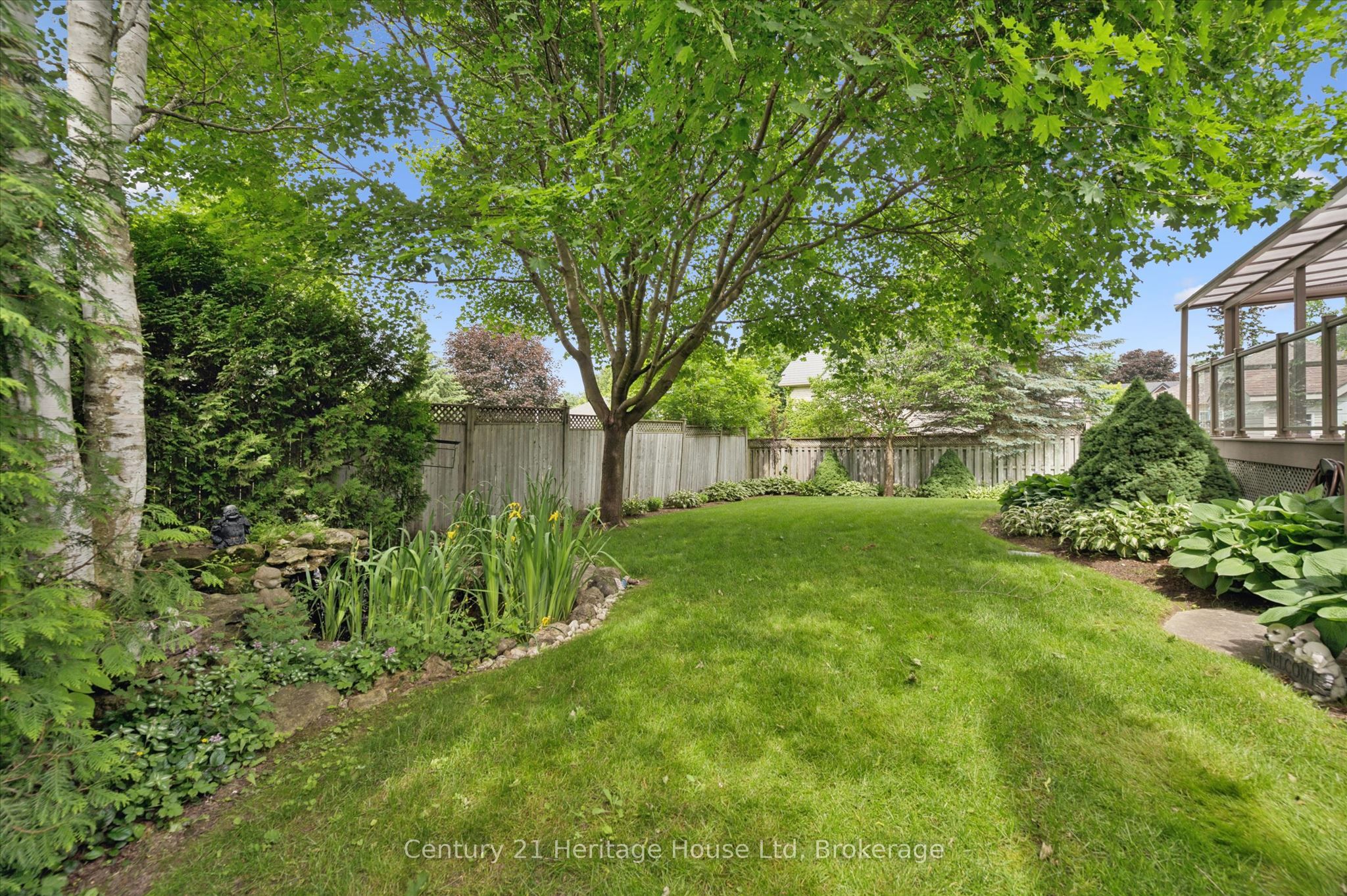 545 Athol Street Property Photo 45