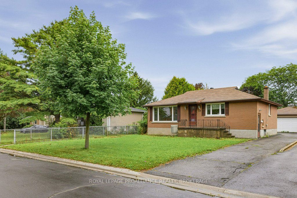 59 Campbell Crescent Property Photo 1