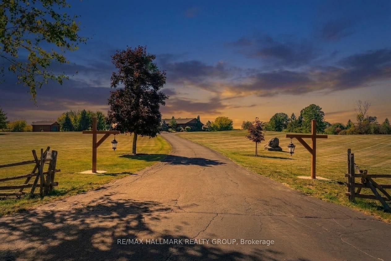 2185 Old Second Line Road Property Photo 2