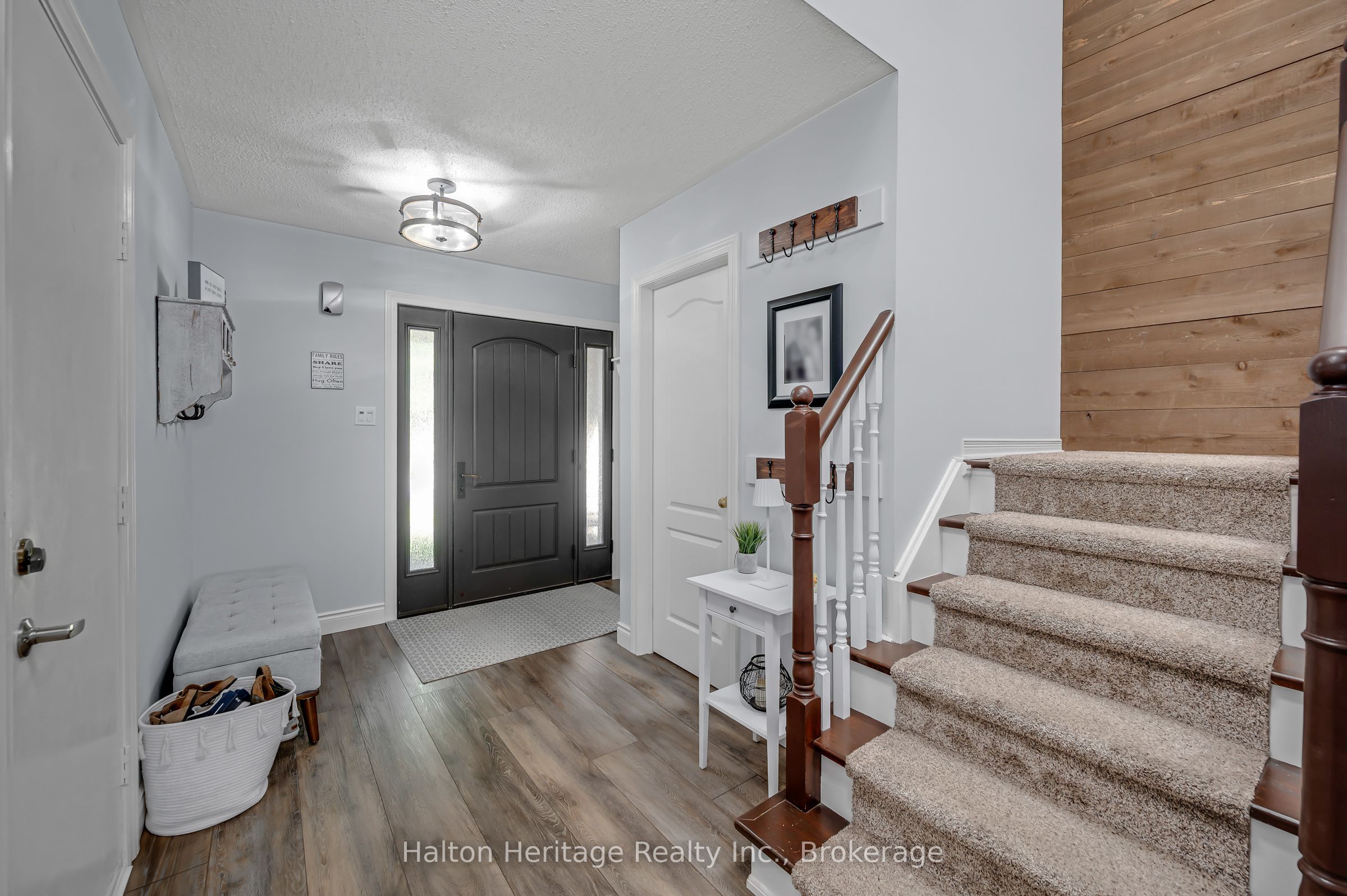 24 Segwun Road Property Photo 3