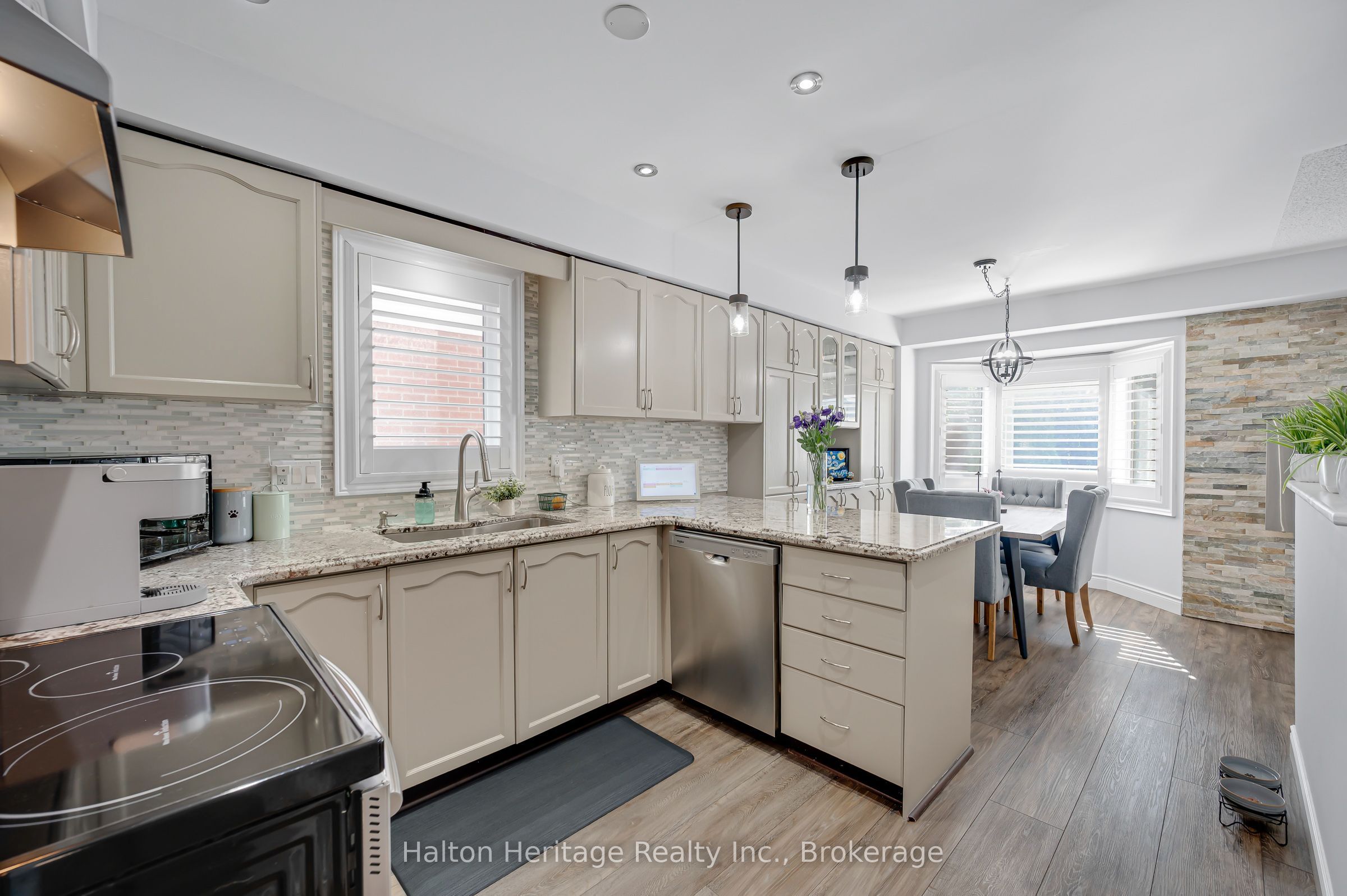 24 Segwun Road Property Photo 16