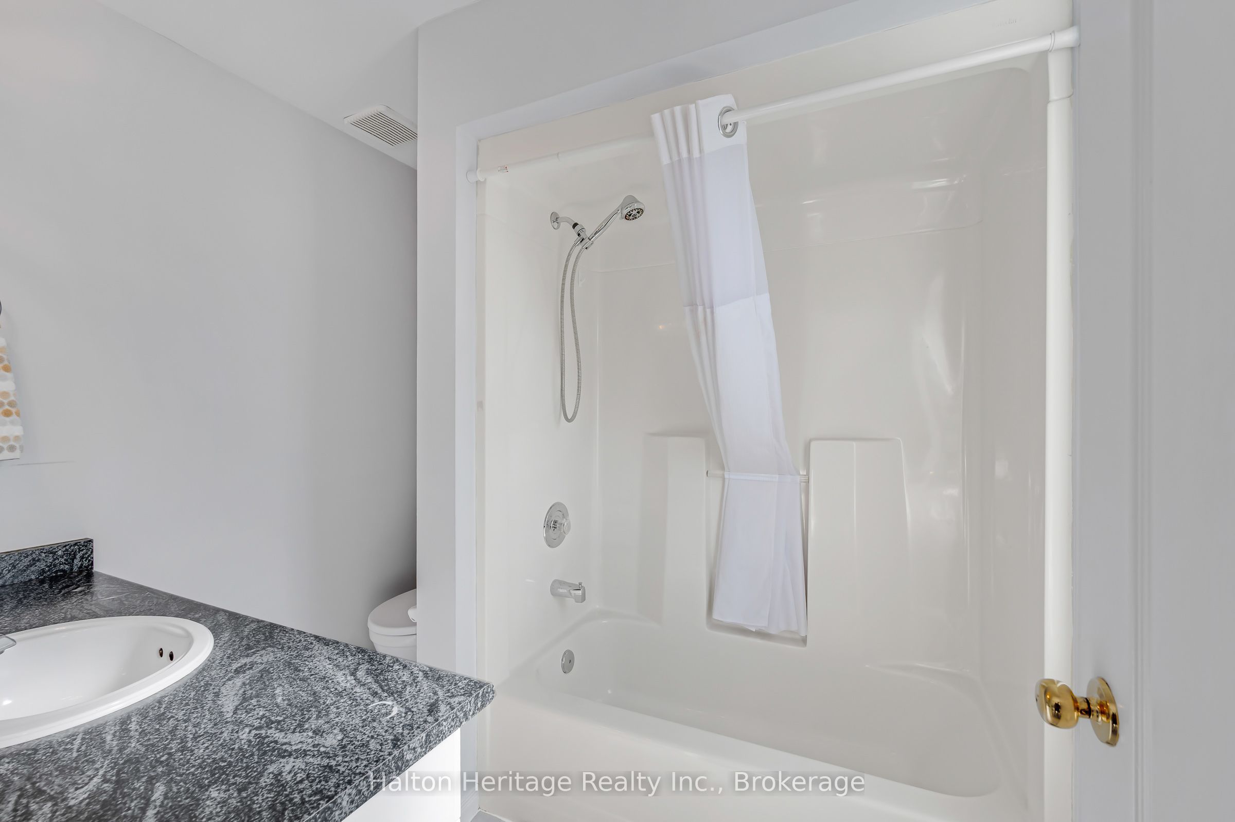 24 Segwun Road Property Photo 22