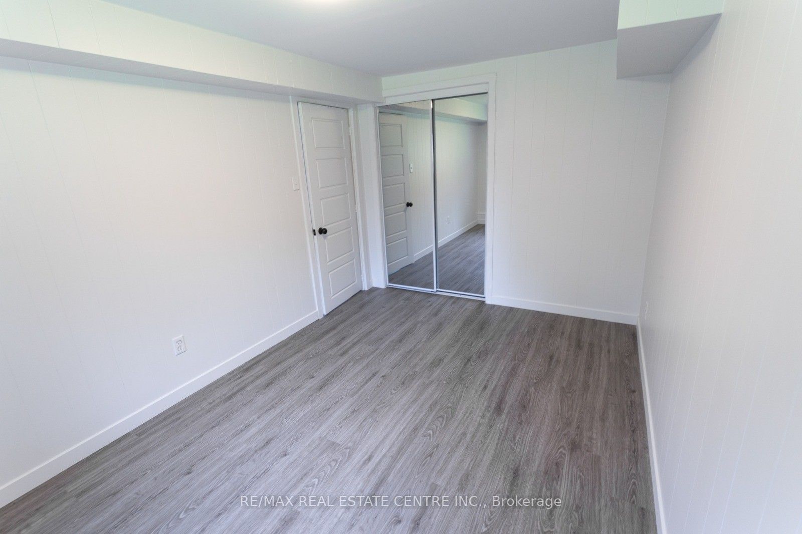 391 Tamarack Drive Property Photo 10