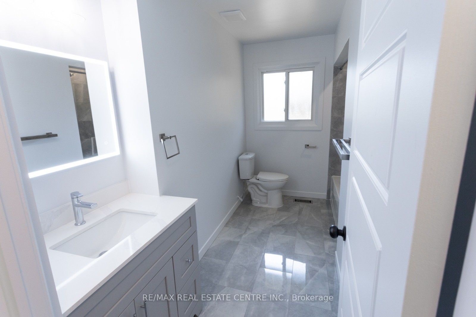 391 Tamarack Drive Property Photo 15