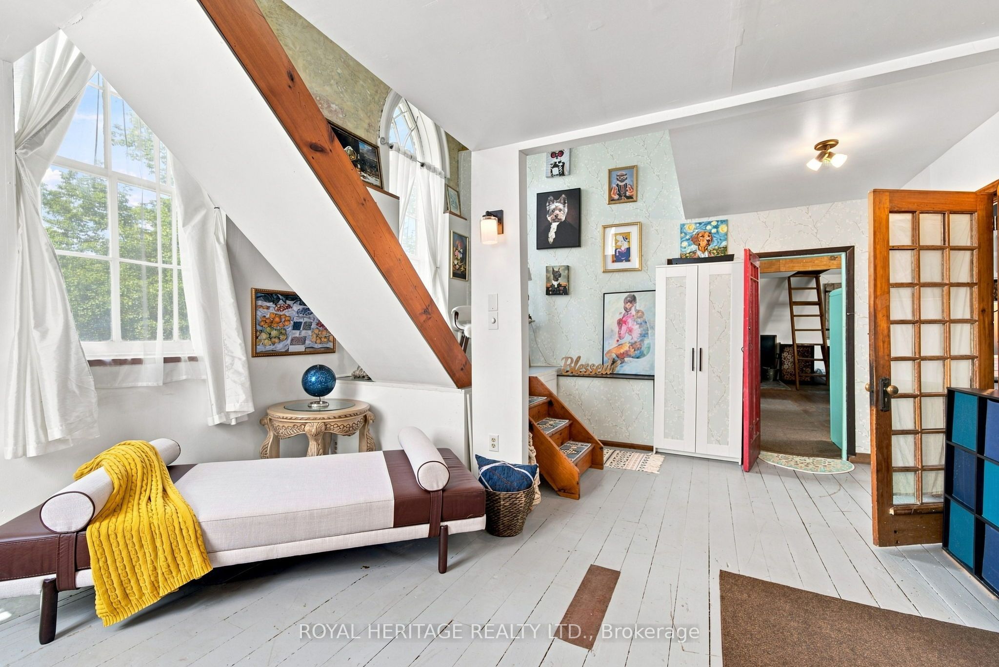 13 Richmond Street E Property Photo 7