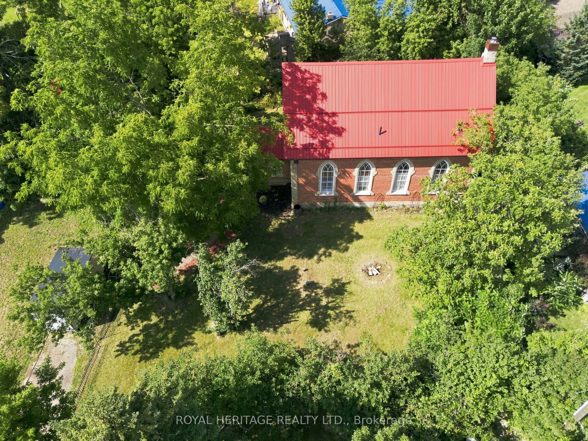 13 Richmond Street E Property Photo 43