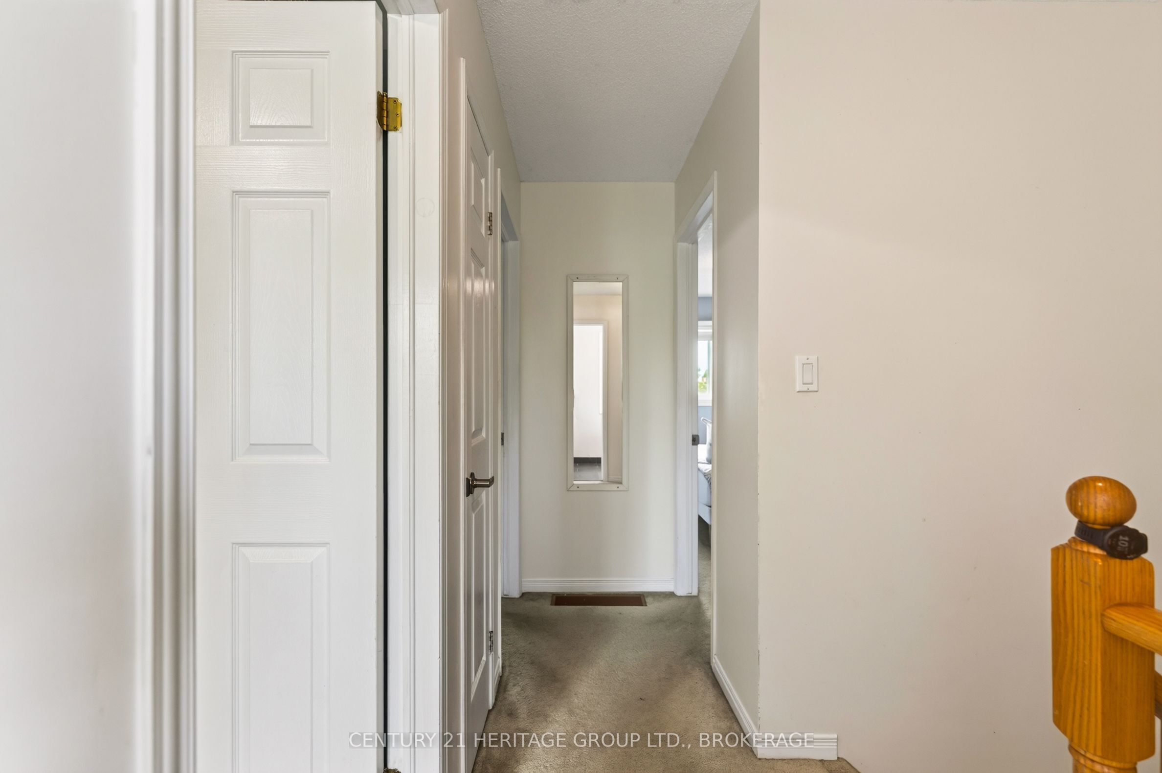 944 Warburton Crescent Property Photo 15