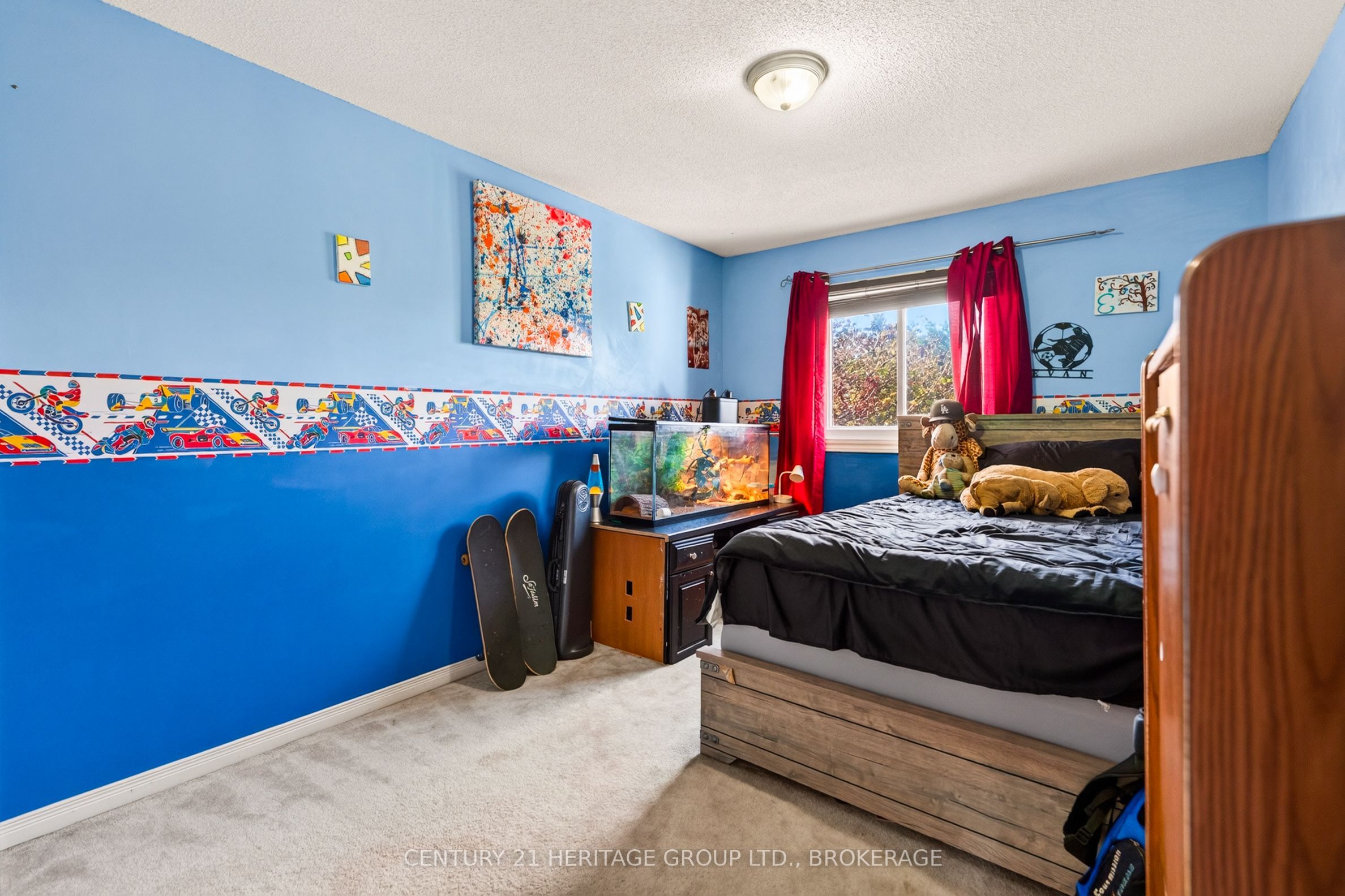 944 Warburton Crescent Property Photo 16