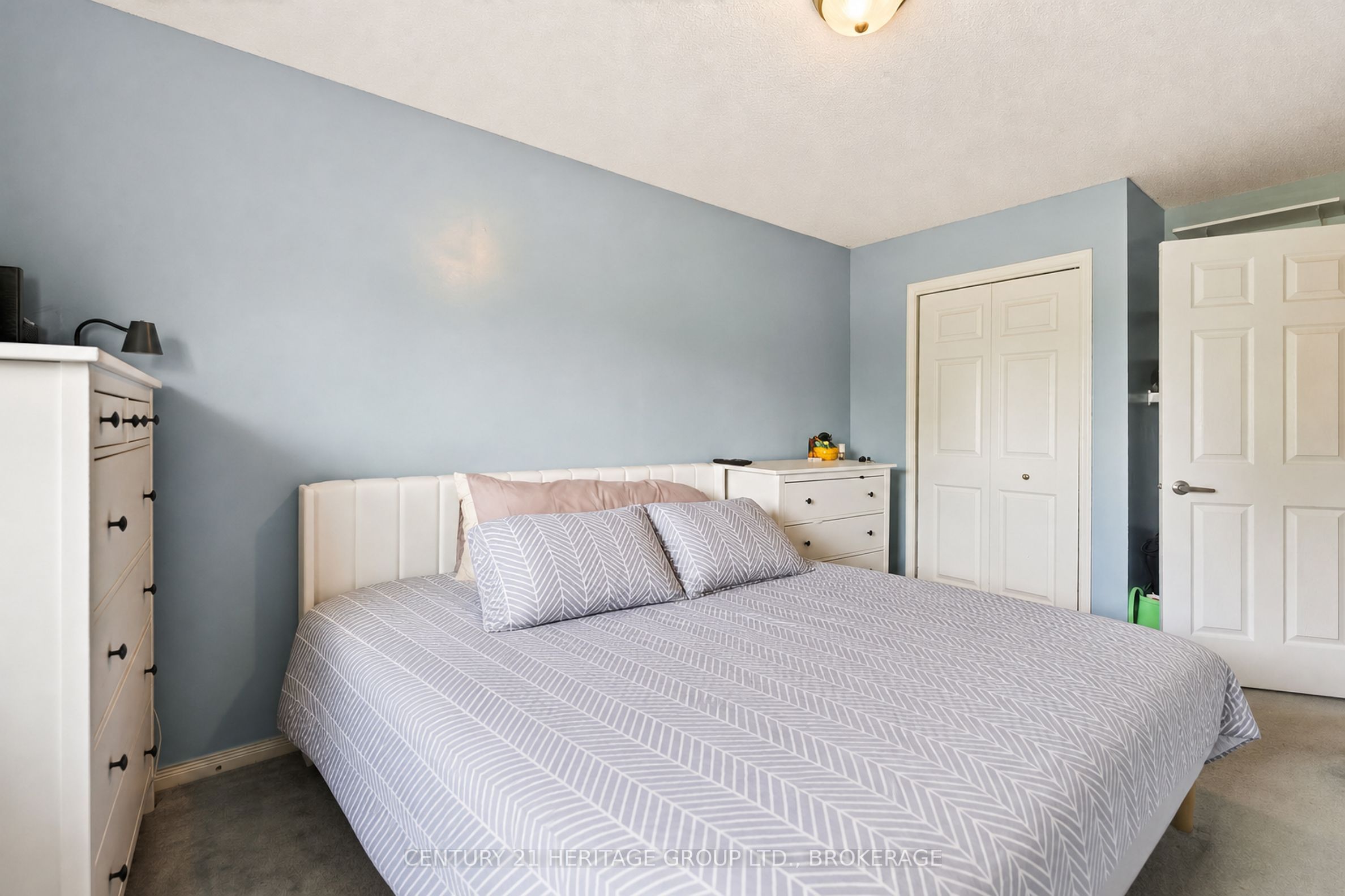 944 Warburton Crescent Property Photo 21