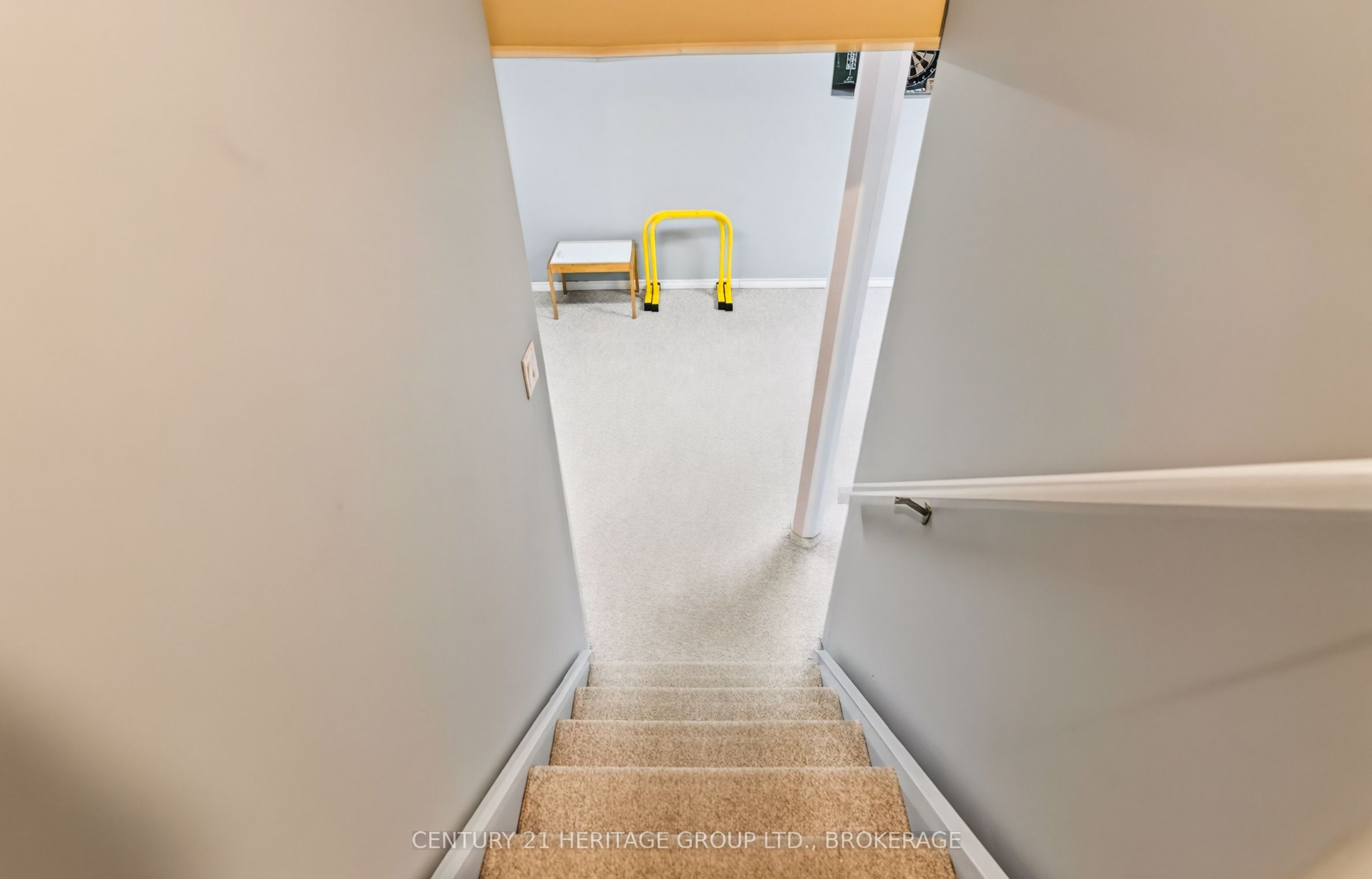 944 Warburton Crescent Property Photo 24