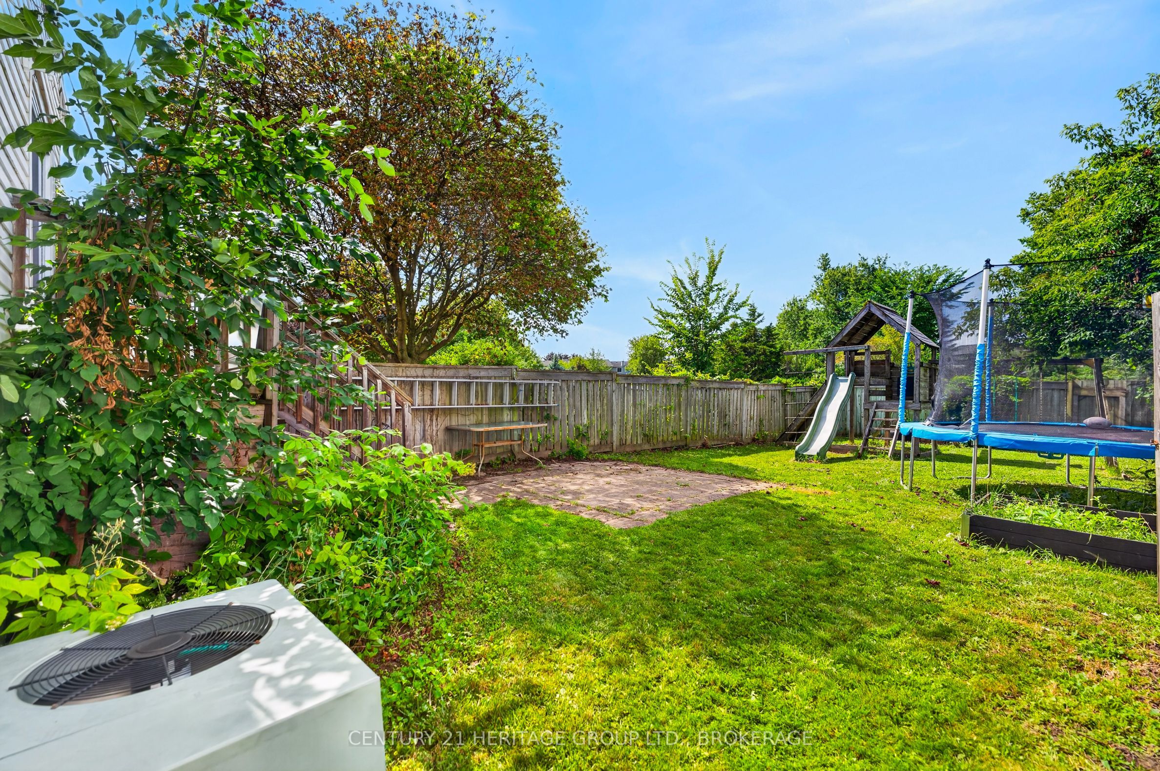 944 Warburton Crescent Property Photo 30