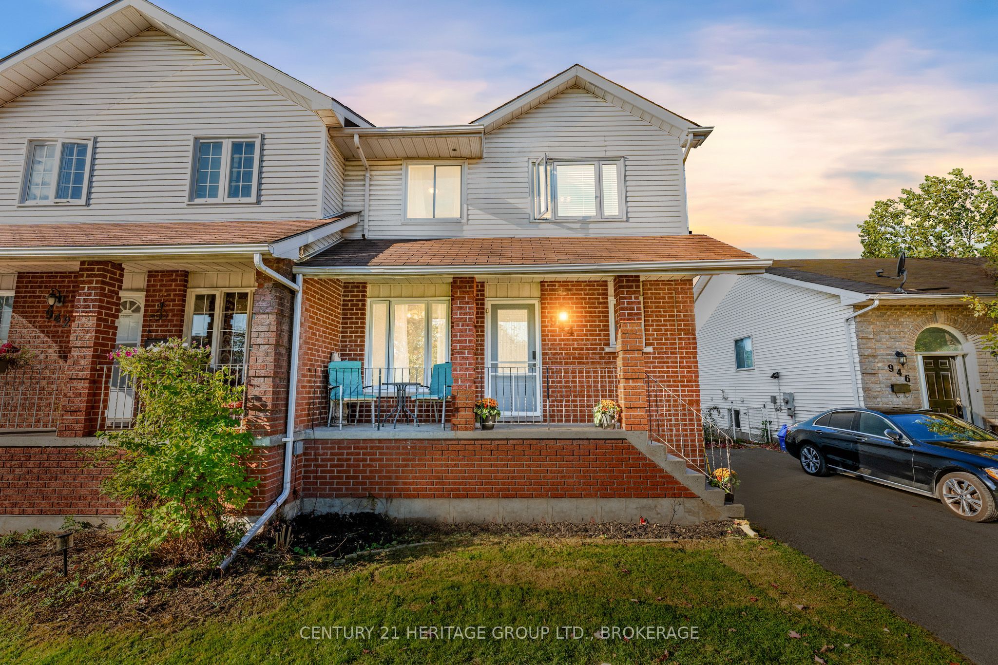 944 Warburton Crescent Property Photo 40