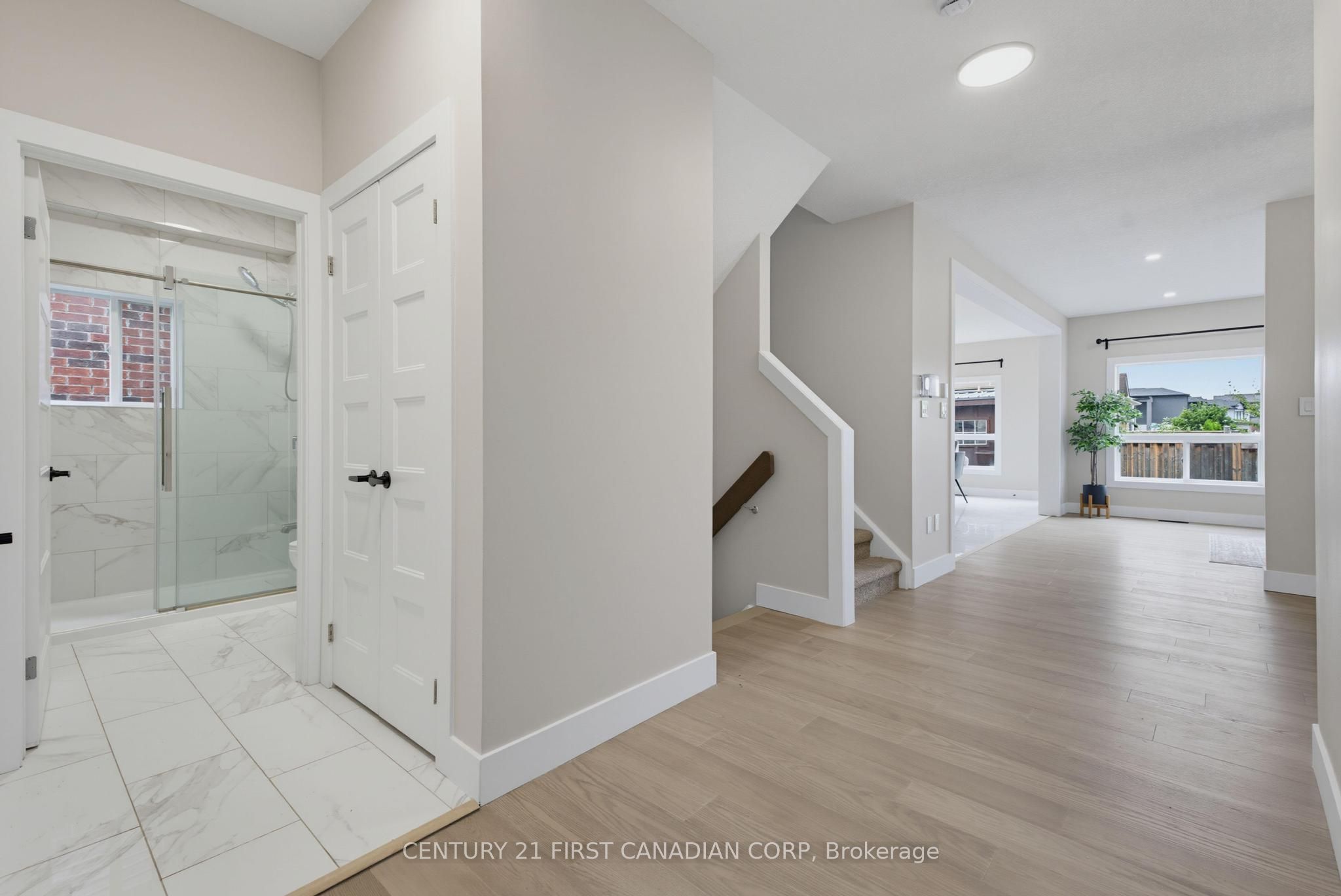 2023 Jubilee Drive Upper Unit Property Photo 7