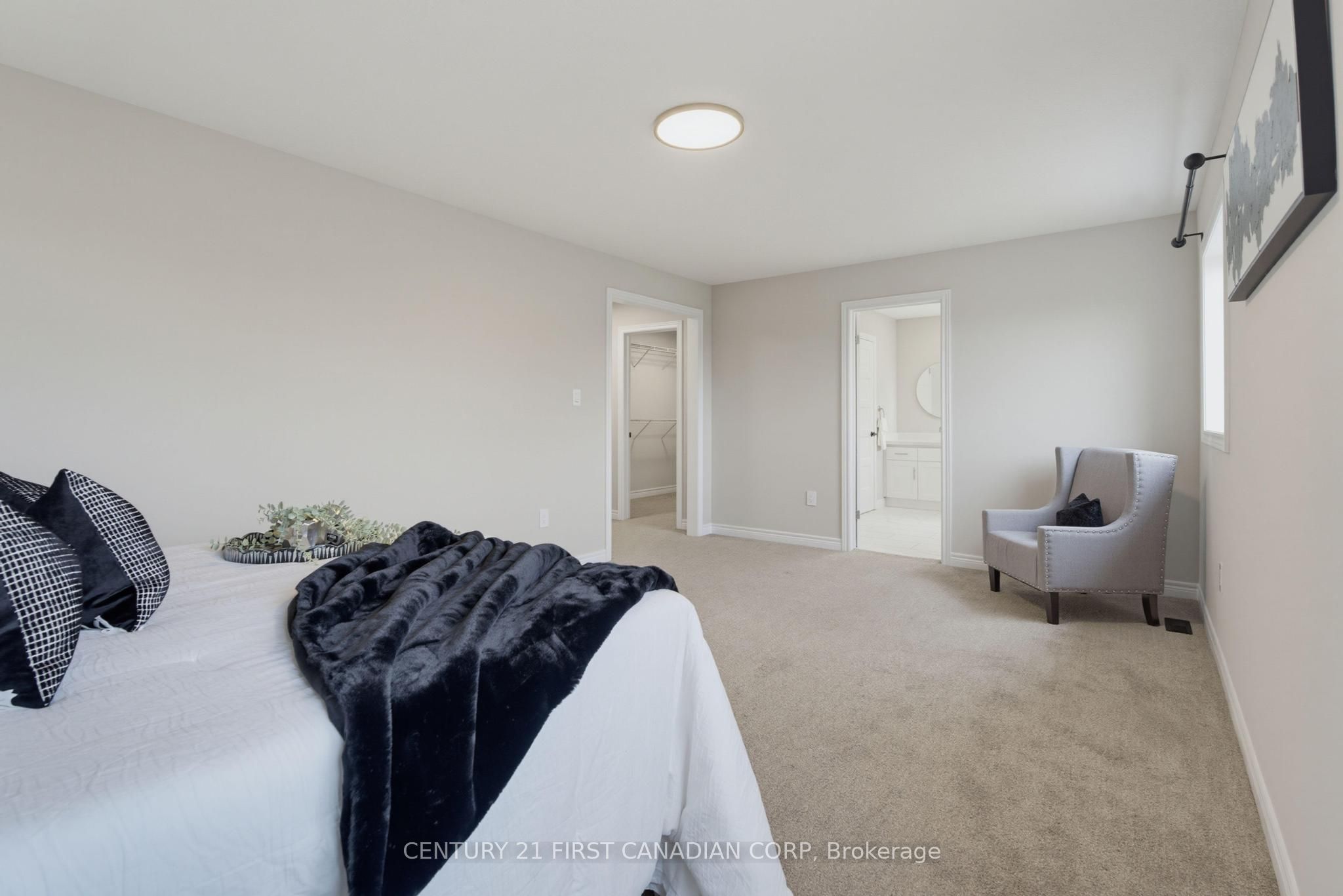 2023 Jubilee Drive Upper Unit Property Photo 21