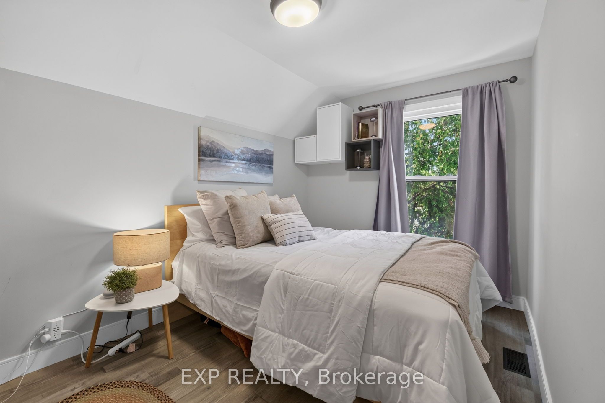 5 Newlands Avenue Property Photo 16