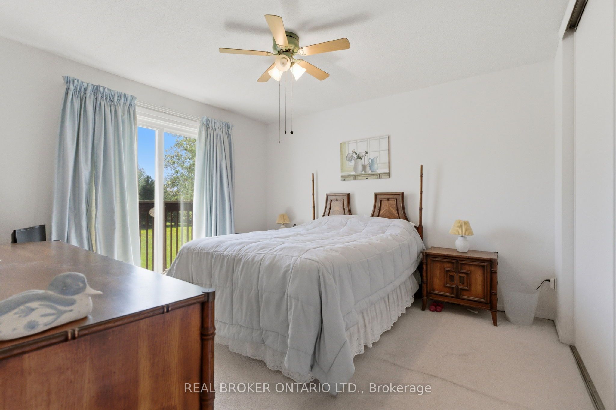 122 Lakeshore Road 46 Property Photo 17