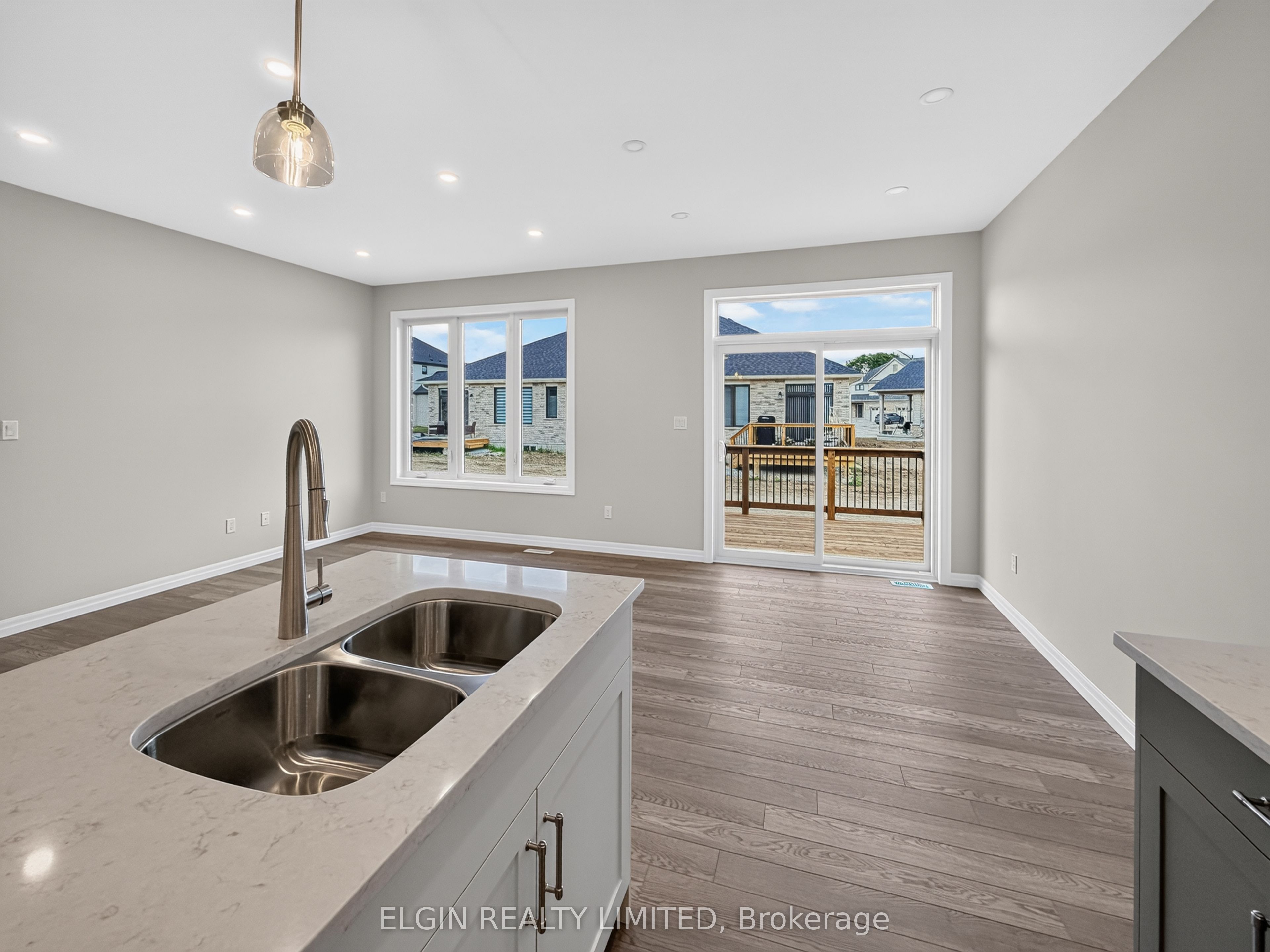 4 Thomas Court Property Photo 16