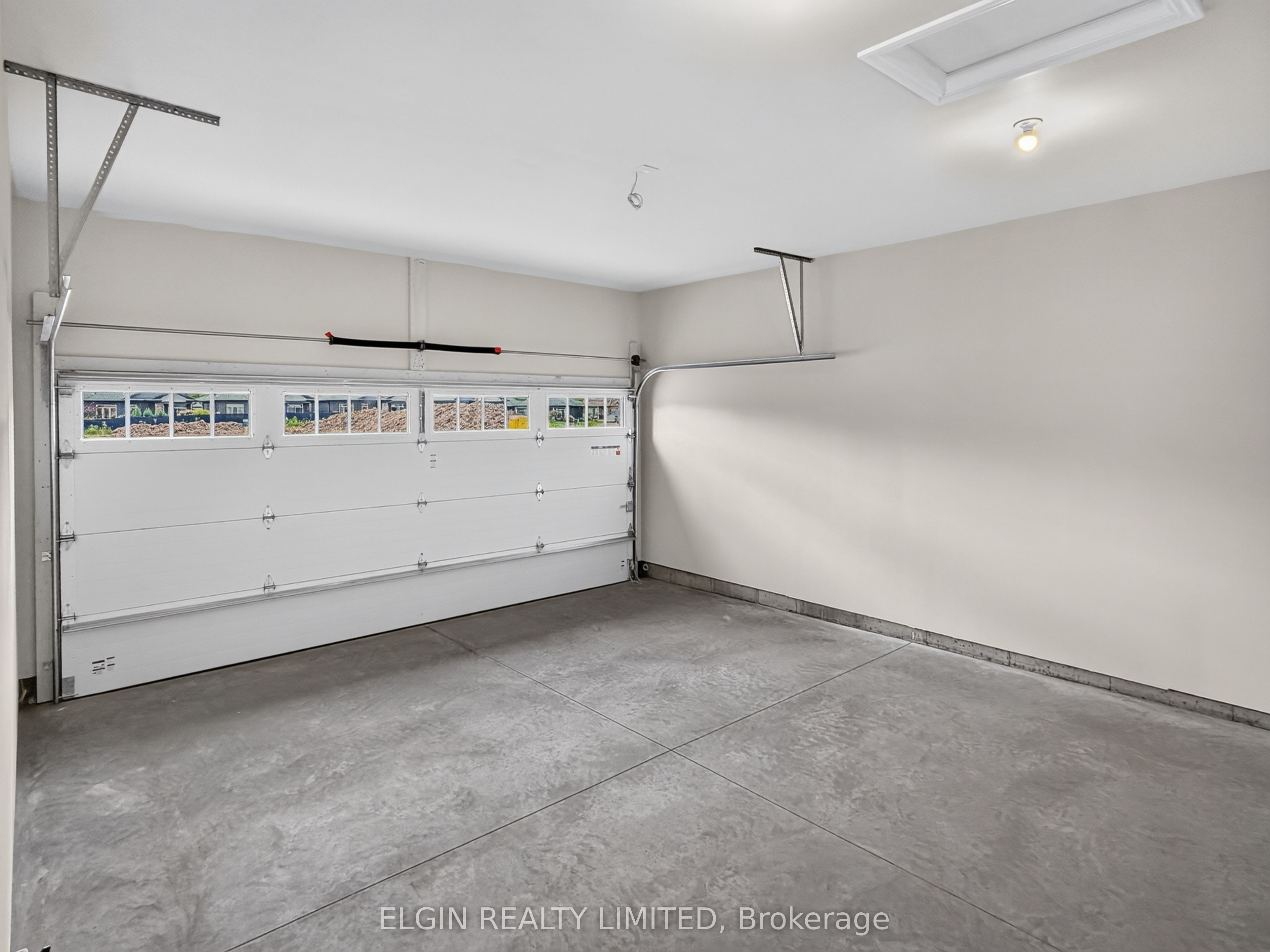 4 Thomas Court Property Photo 30