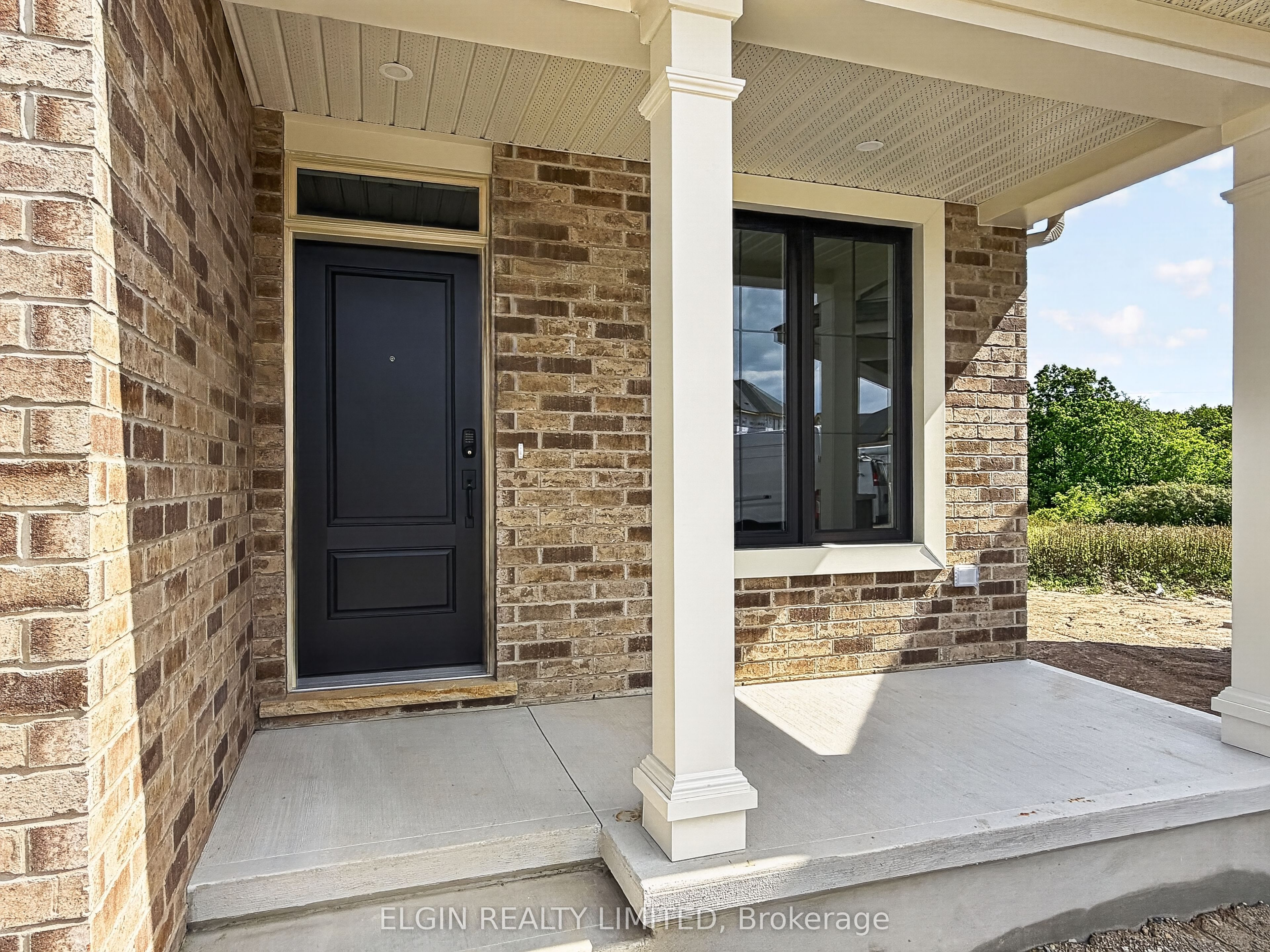 8 Thomas Court Property Photo 2