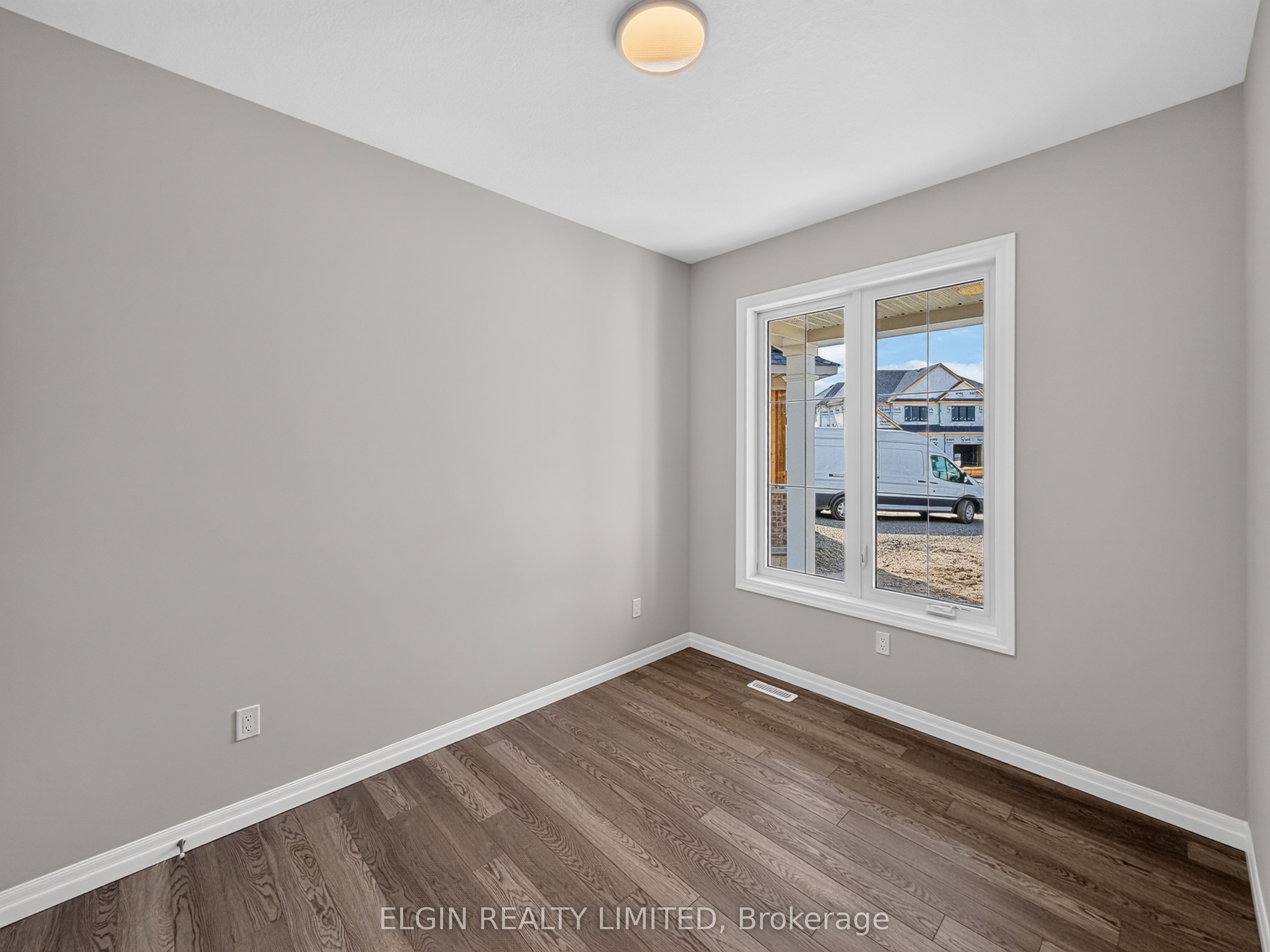 8 Thomas Court Property Photo 5