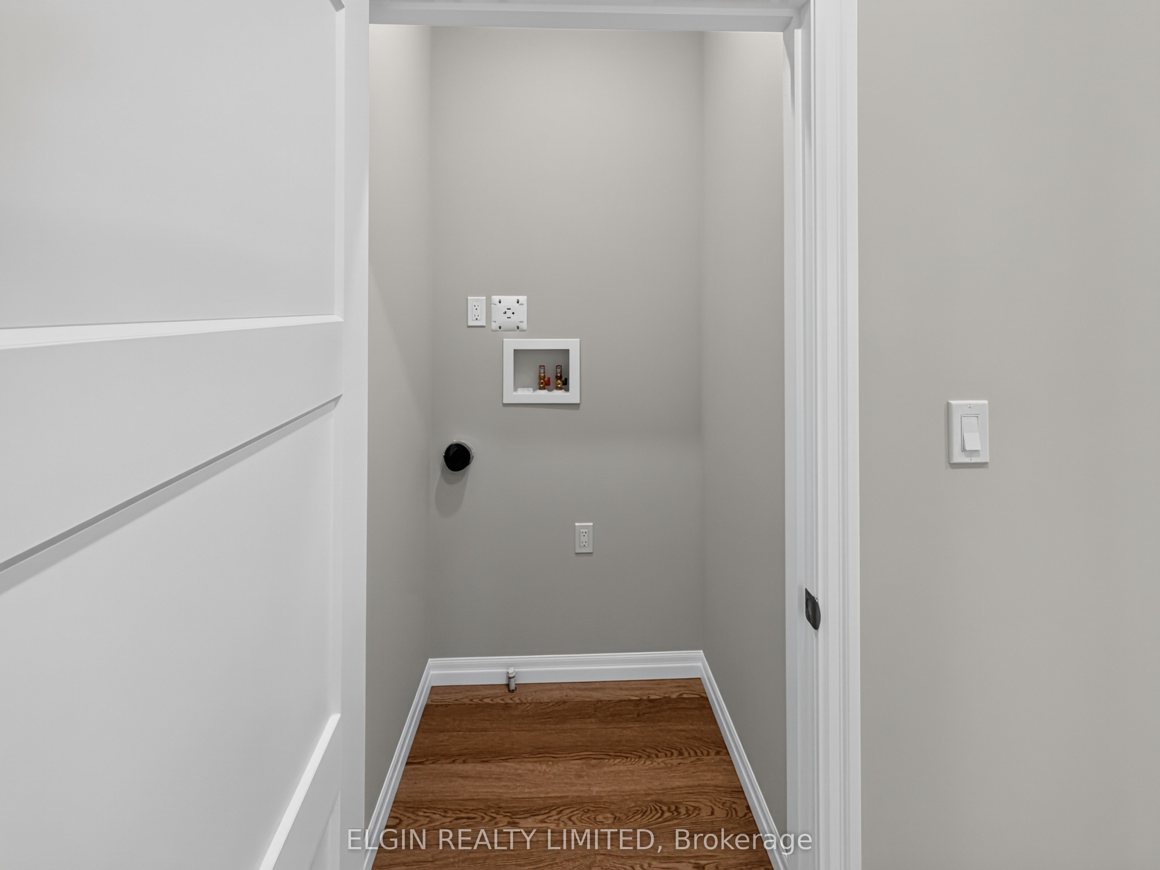8 Thomas Court Property Photo 9