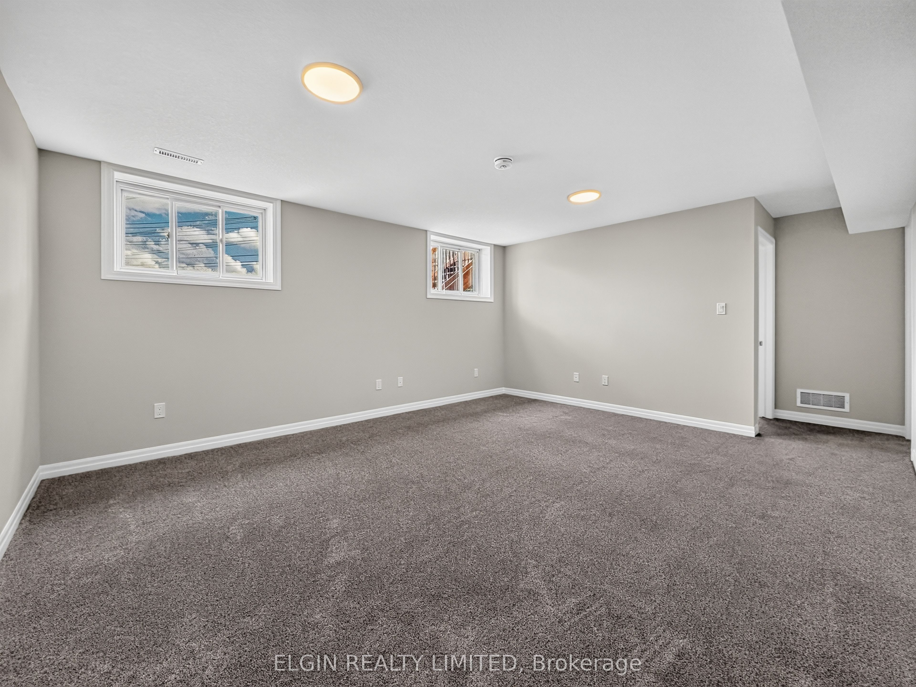 8 Thomas Court Property Photo 22